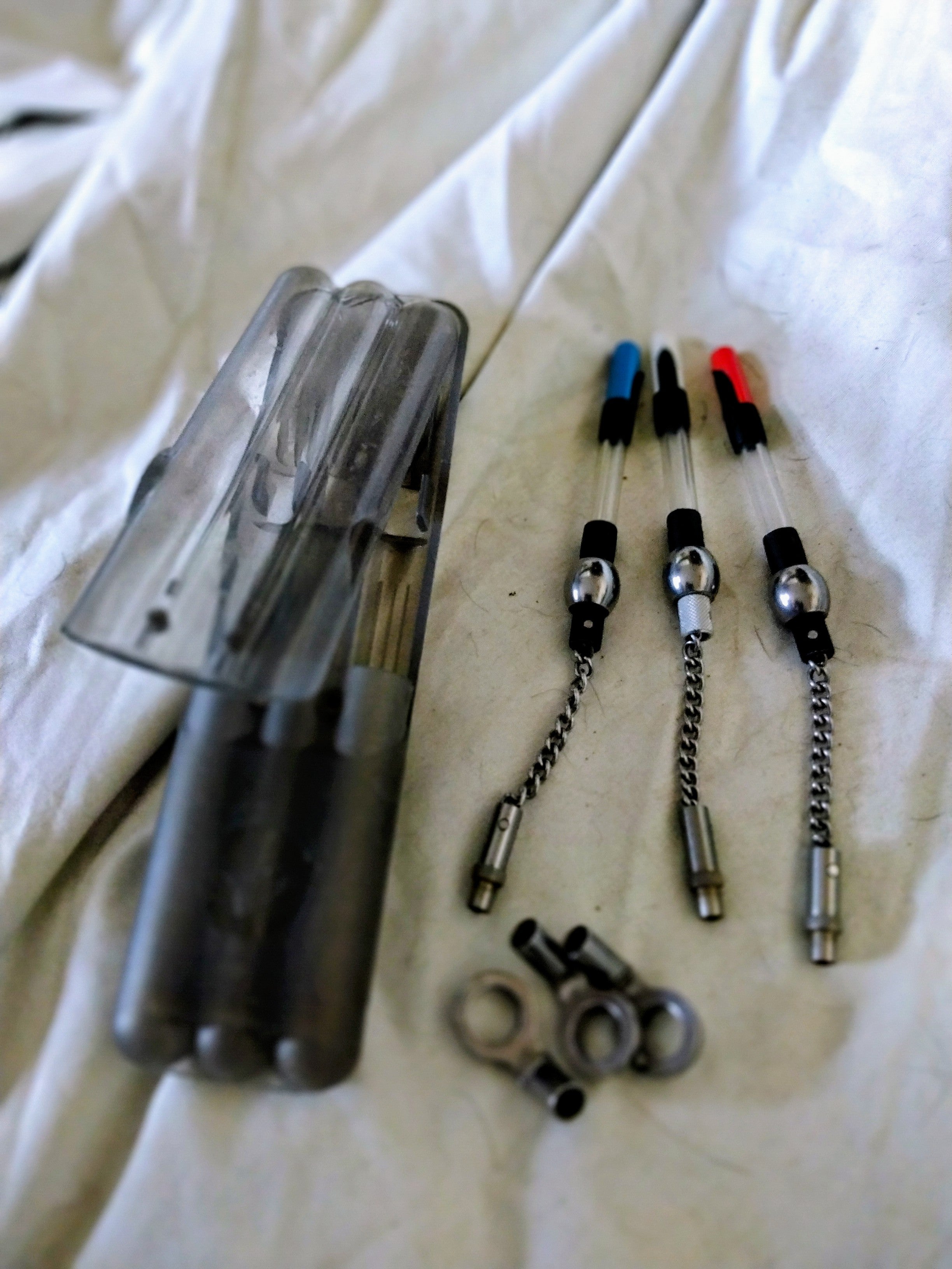 3 x Korda Stow Bobbins Set Red White Blue + Case Carp Fishing Bite Indicators