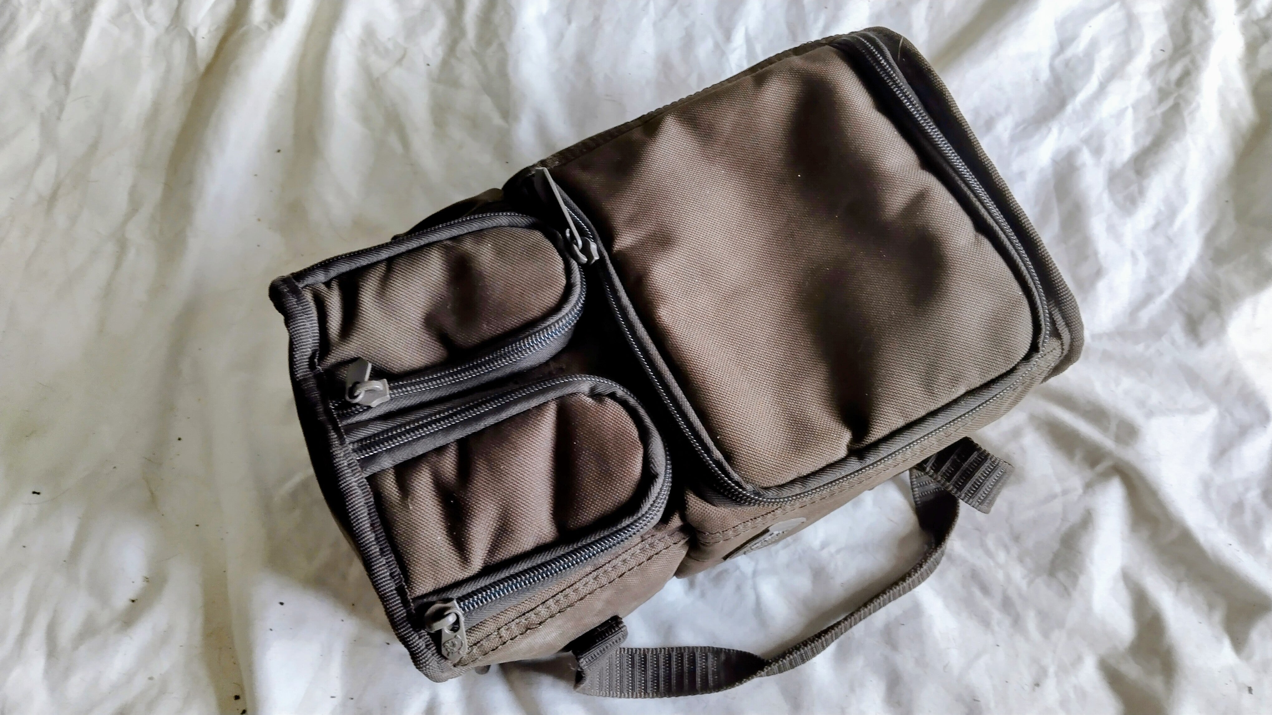 Nash Tackle Brew Kit Bag Compact Carp Fishing Carryall