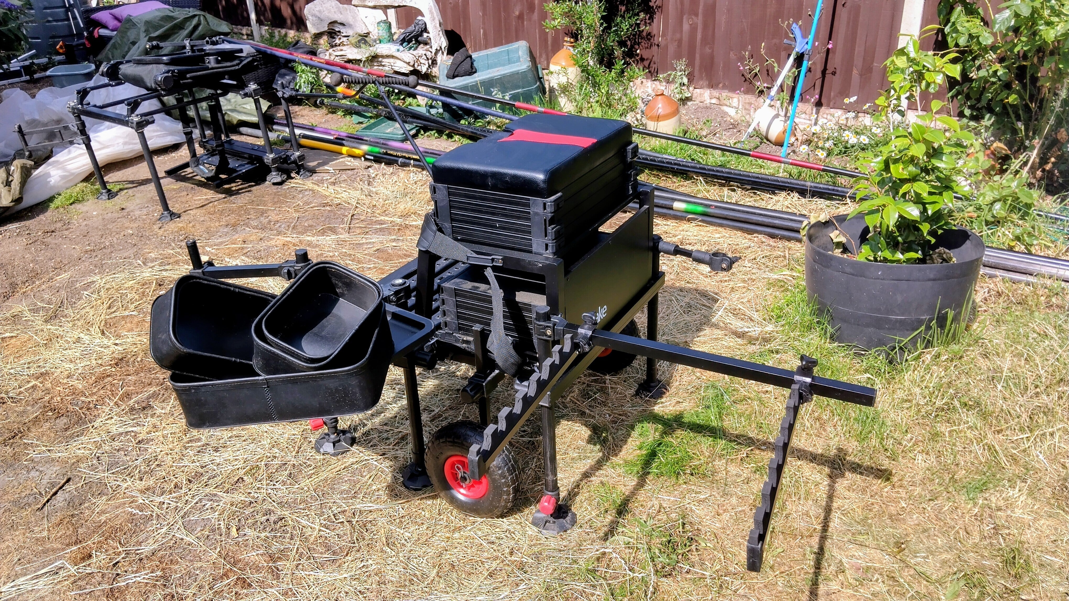 Westlake Special Match Fishing Seatbox with Footplate, Side Tray & Accessories