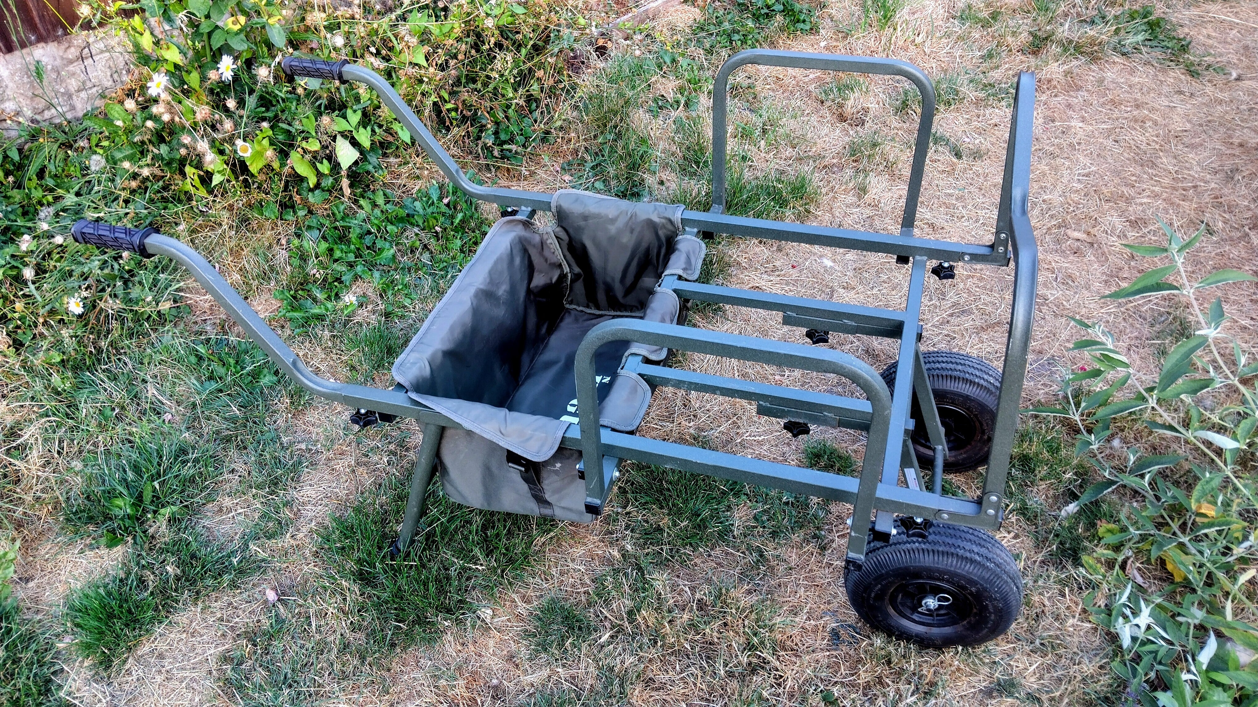 Nash HGun 2 Wheel Carp Fishing Barrow Excellent Condition Foldable Transport Cart