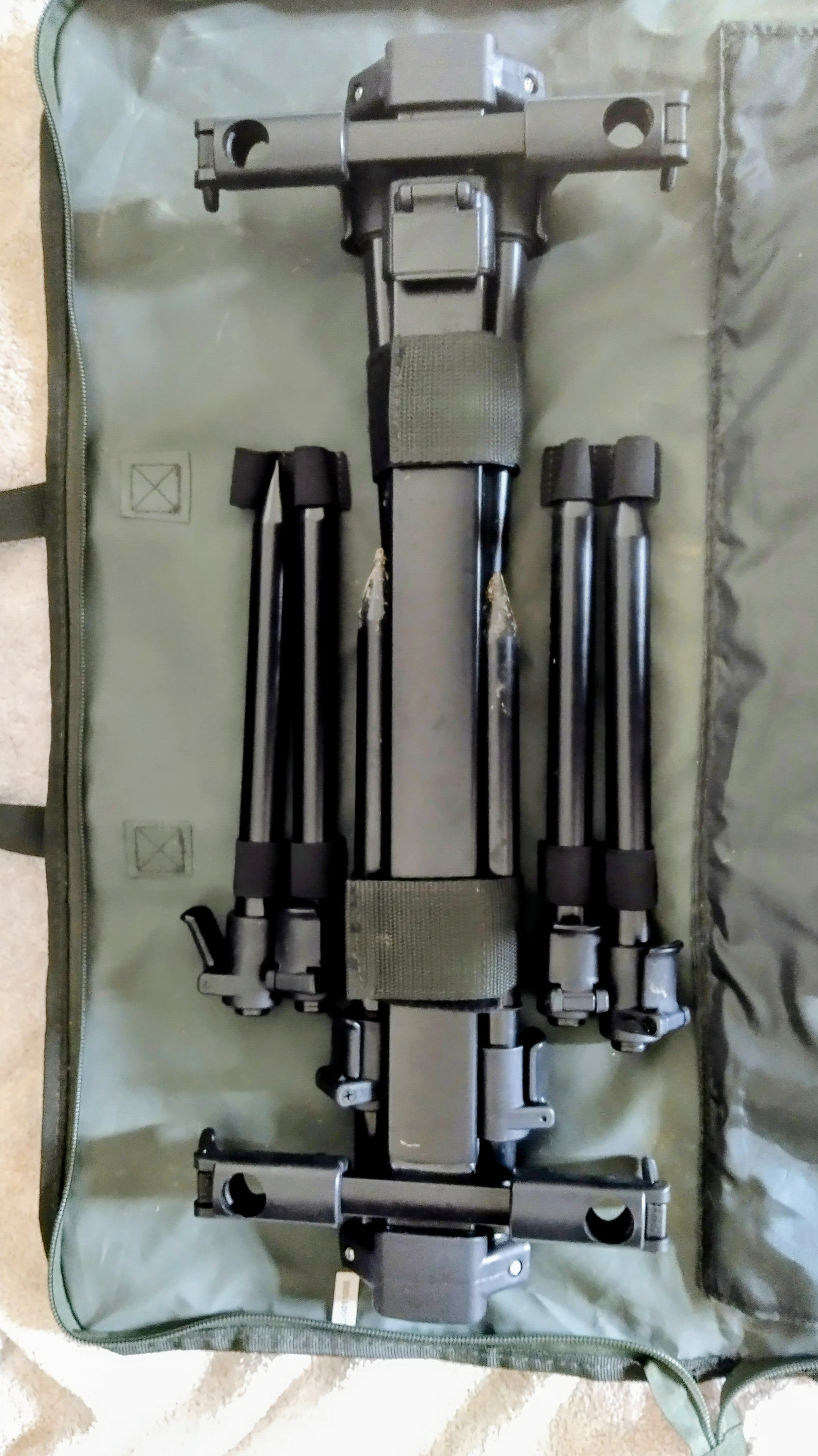 Leeda Rogue 3 Rod Pod - Black Aluminium Carp Fishing Rod Support & Carry Case