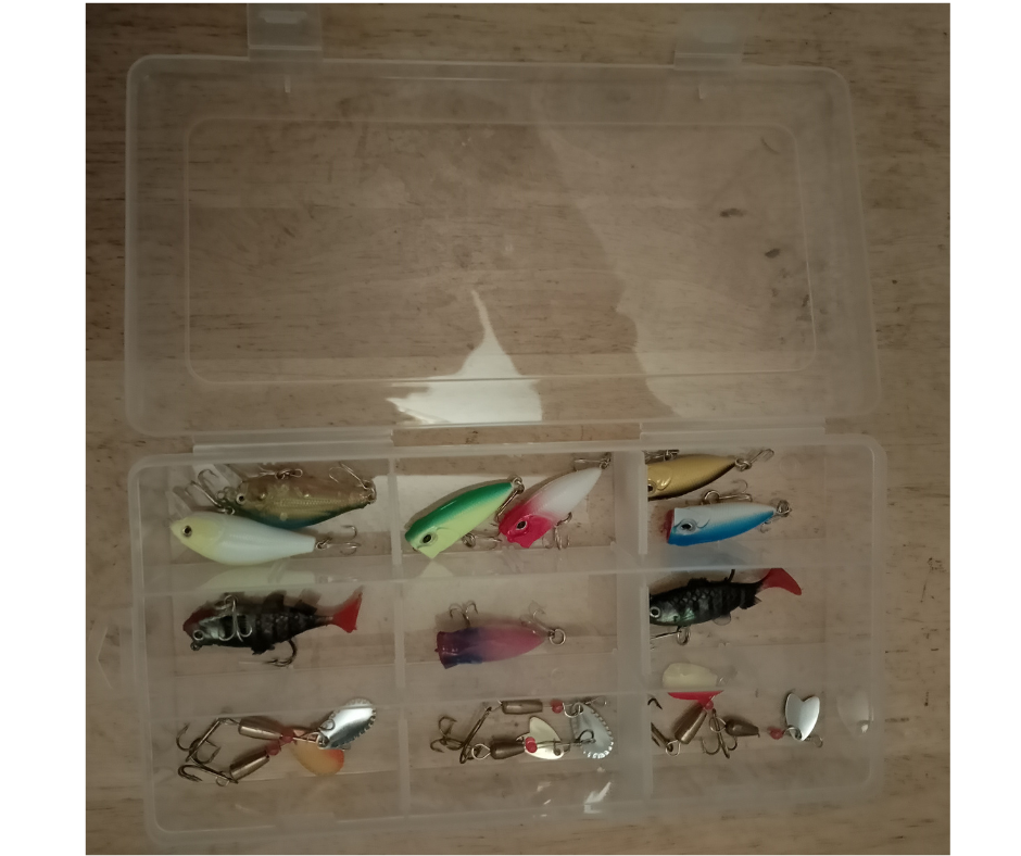 Predator Fishing Lure Box - Inc 15 Perch/Pike Plugs, Shads, Spinners