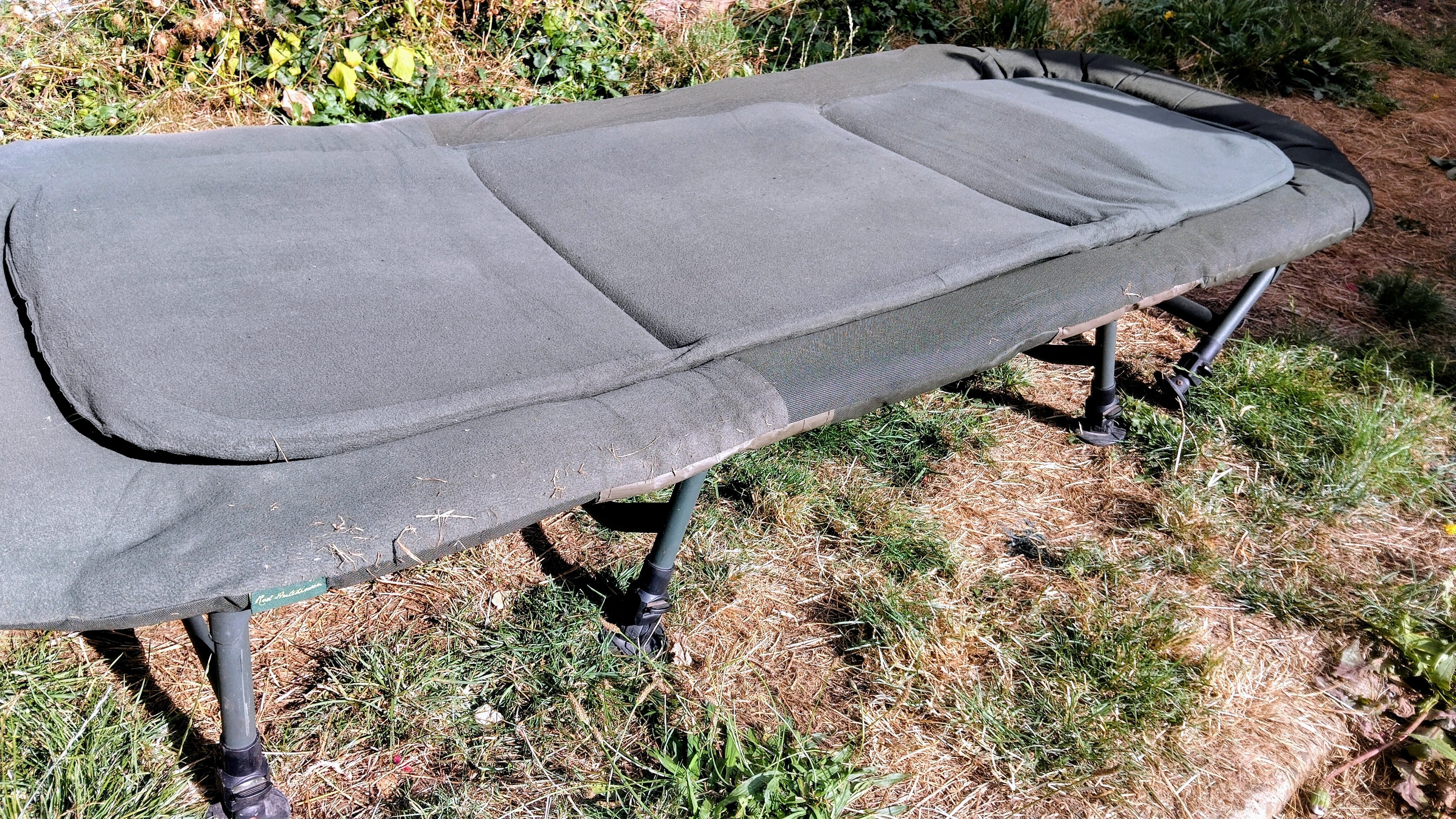 Rod Hutchinson Big Kipper Carp Bedchair 8 Leg Extra Wide Flat Bed Sleep System