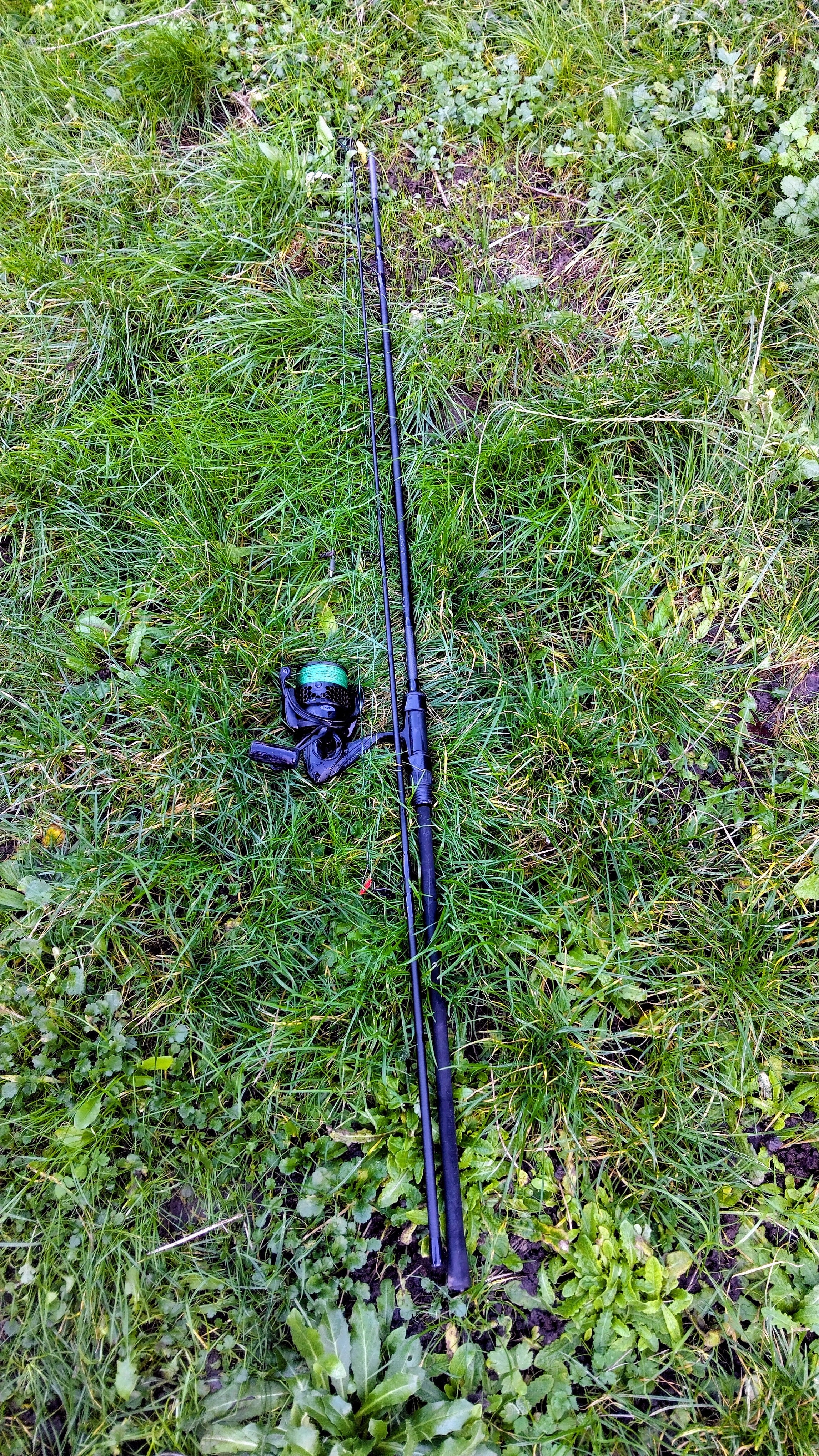 SALE! Riot 9' Pike / Zander Fishing Rod & Reel Kit - Inc Braid & Terminal Tackle