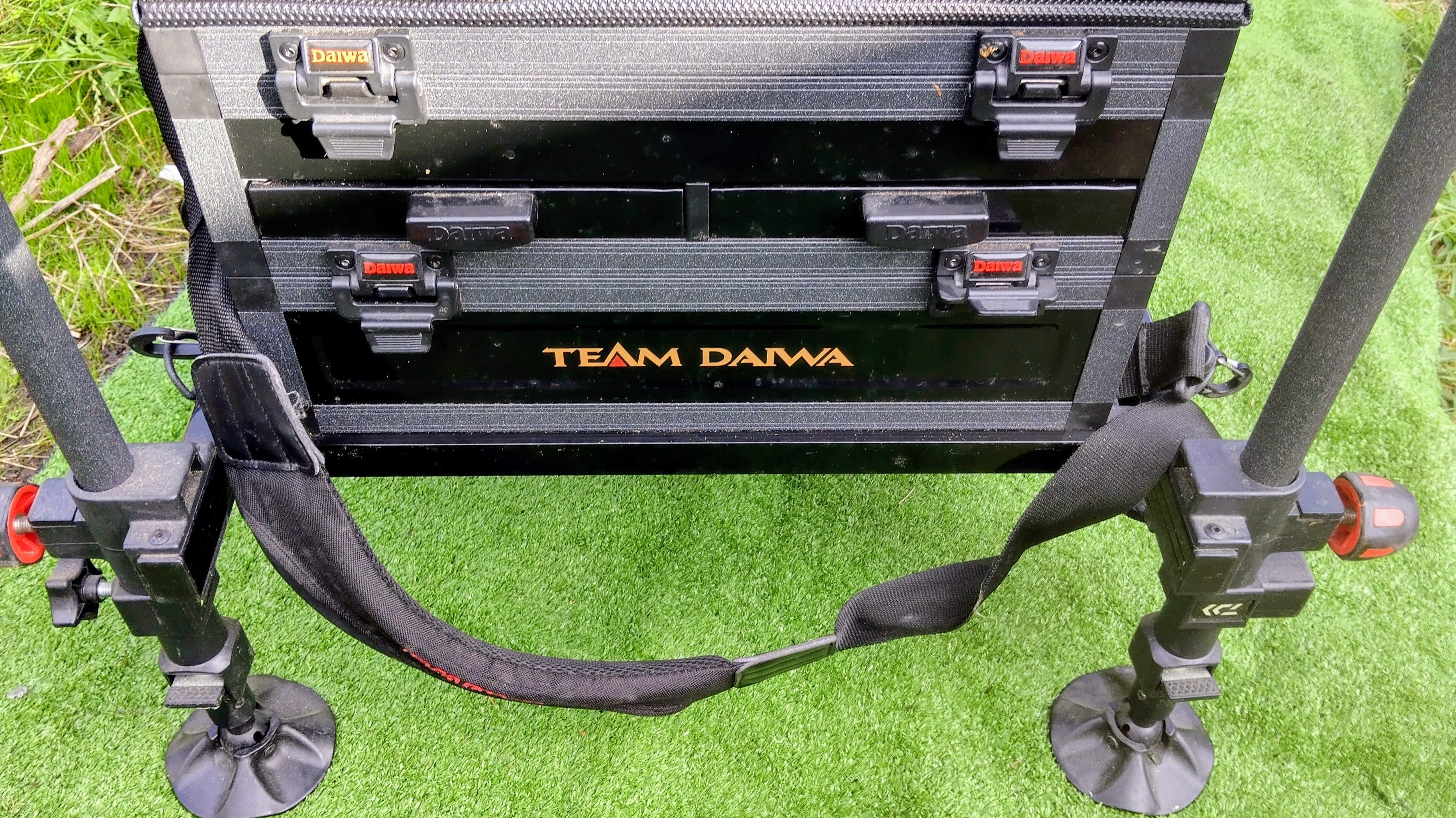 Daiwa 75 Seat Box - Fishing Station - Match Coarse Pole Box + Footplate