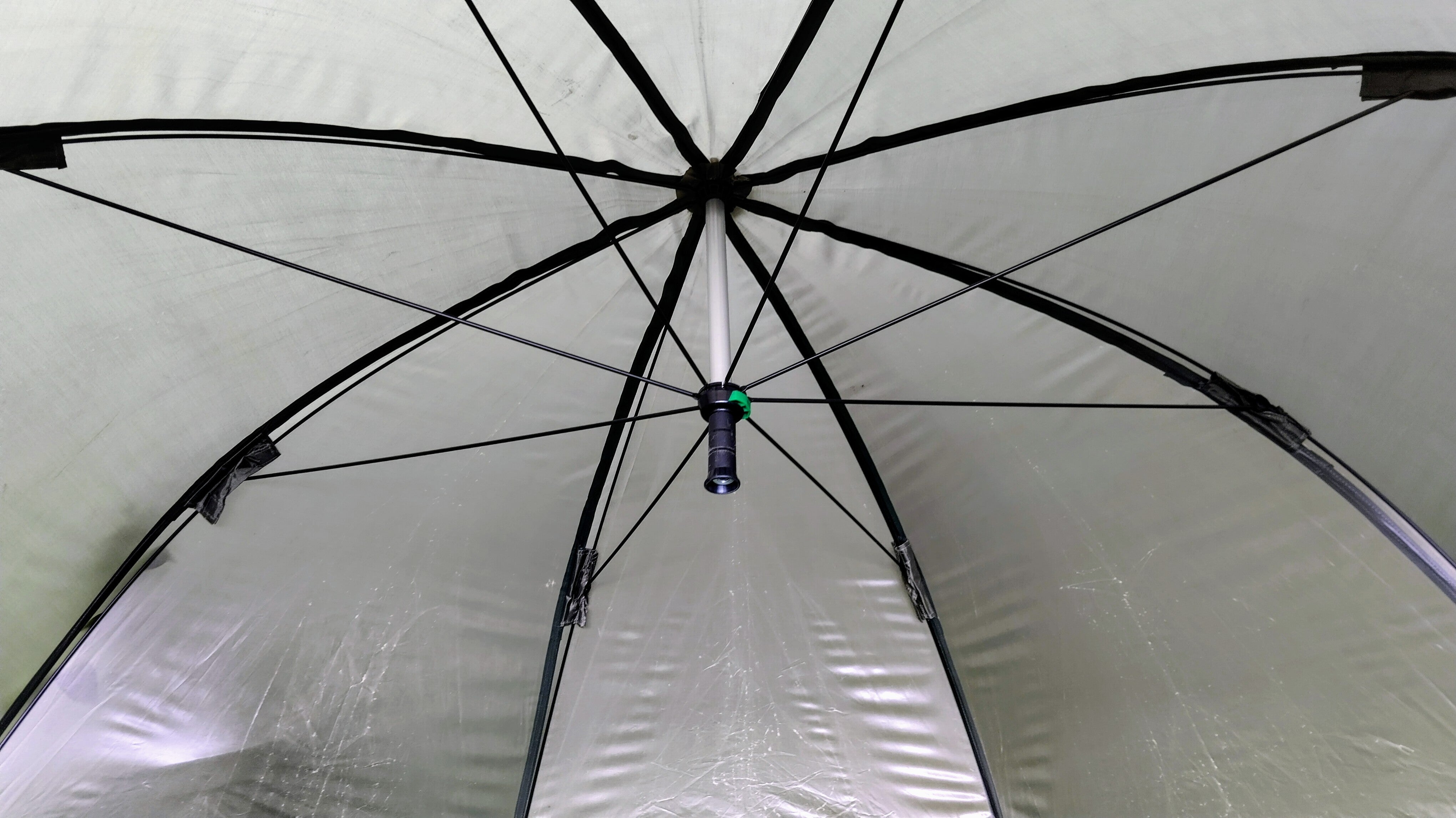 Daiwa Mission Brolly Shelter - Lightweight Waterproof Carp Coarse Fishing Umbrella