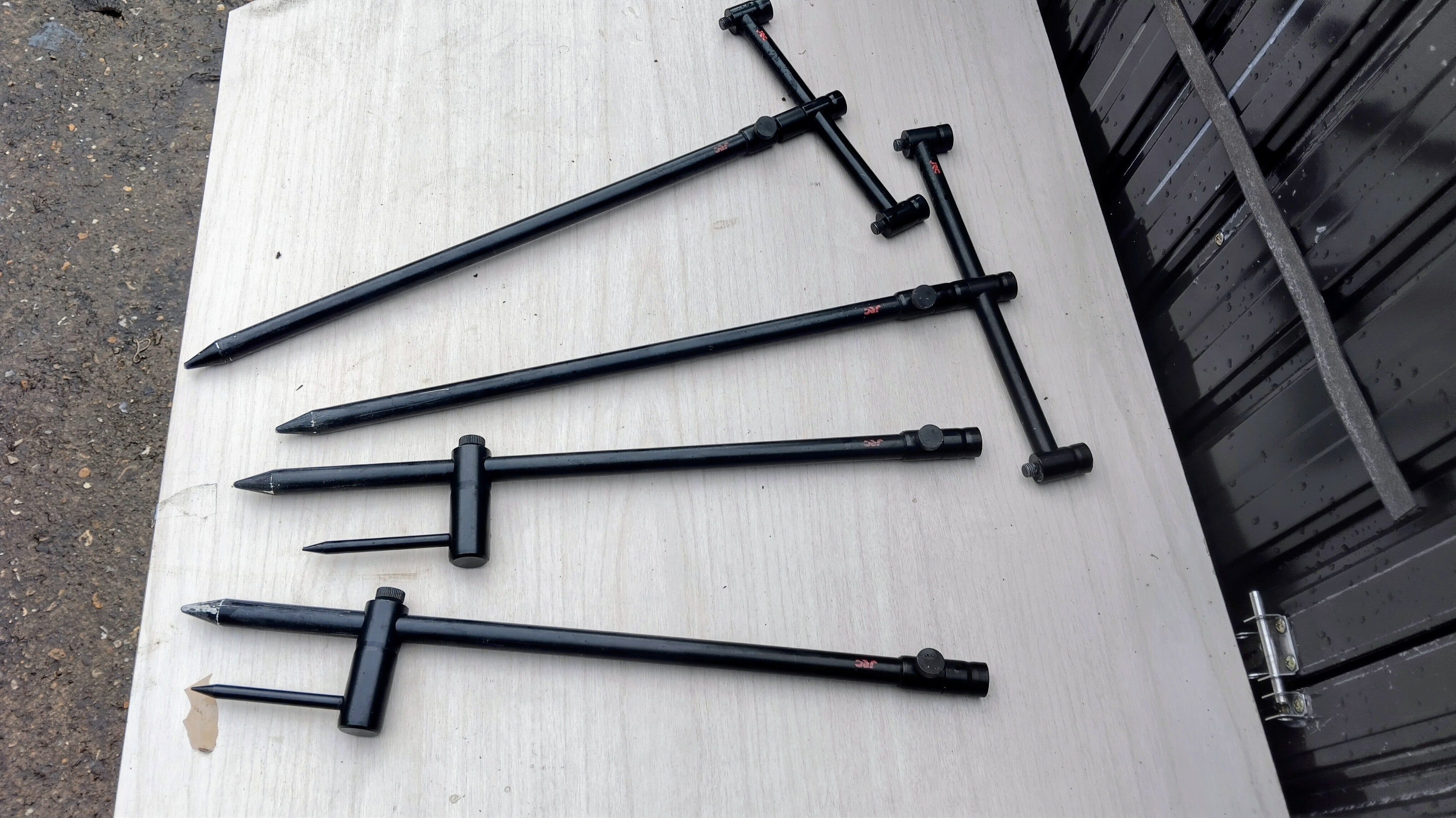 JRC Stealth Black Buzz Bar Goalpost Set 6x Extending Banksticks Stabilisers USED