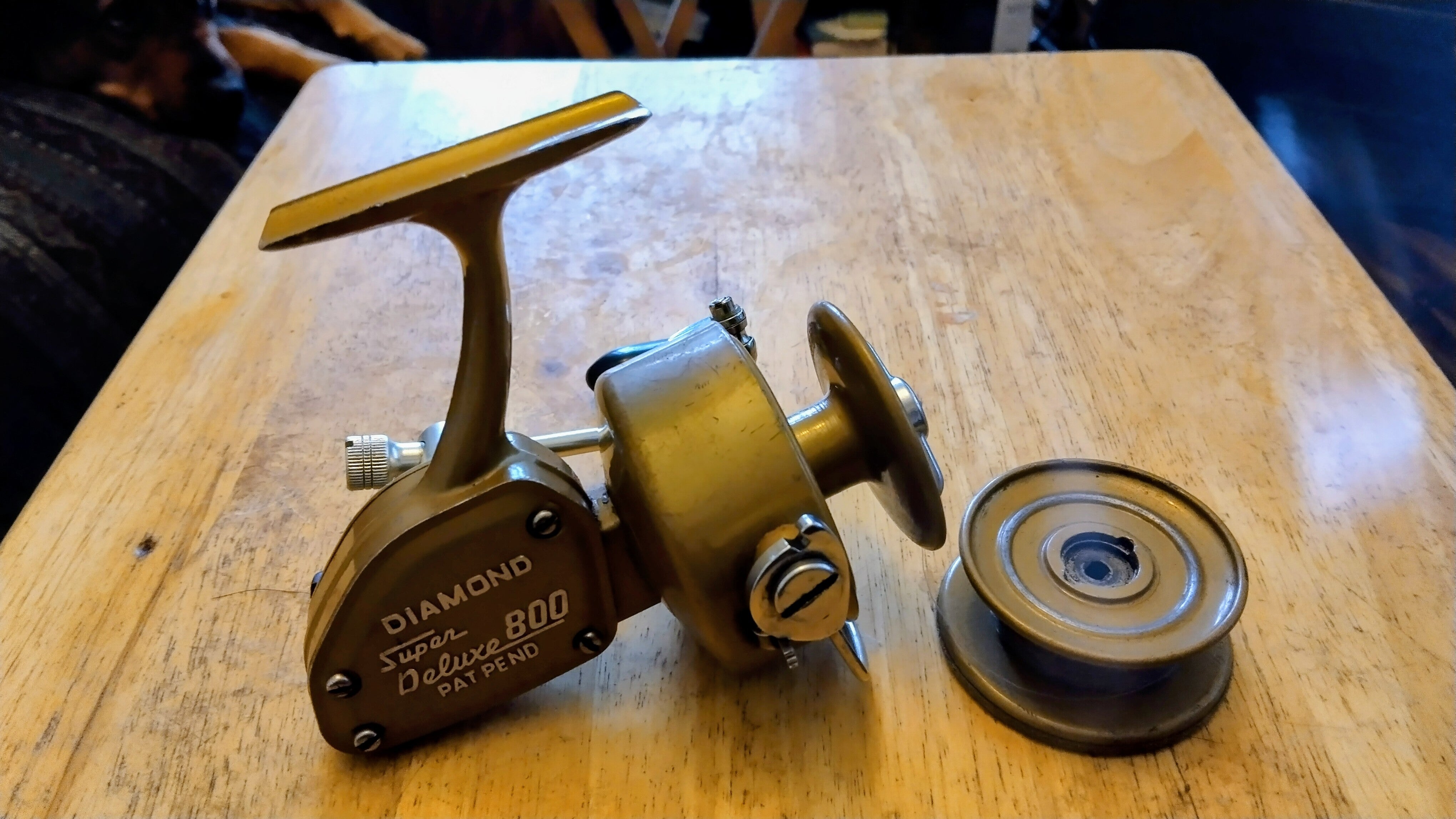 Vintage Diamond Super Deluxe 800 Spinning Reel - Made in Japan - Good Working Order