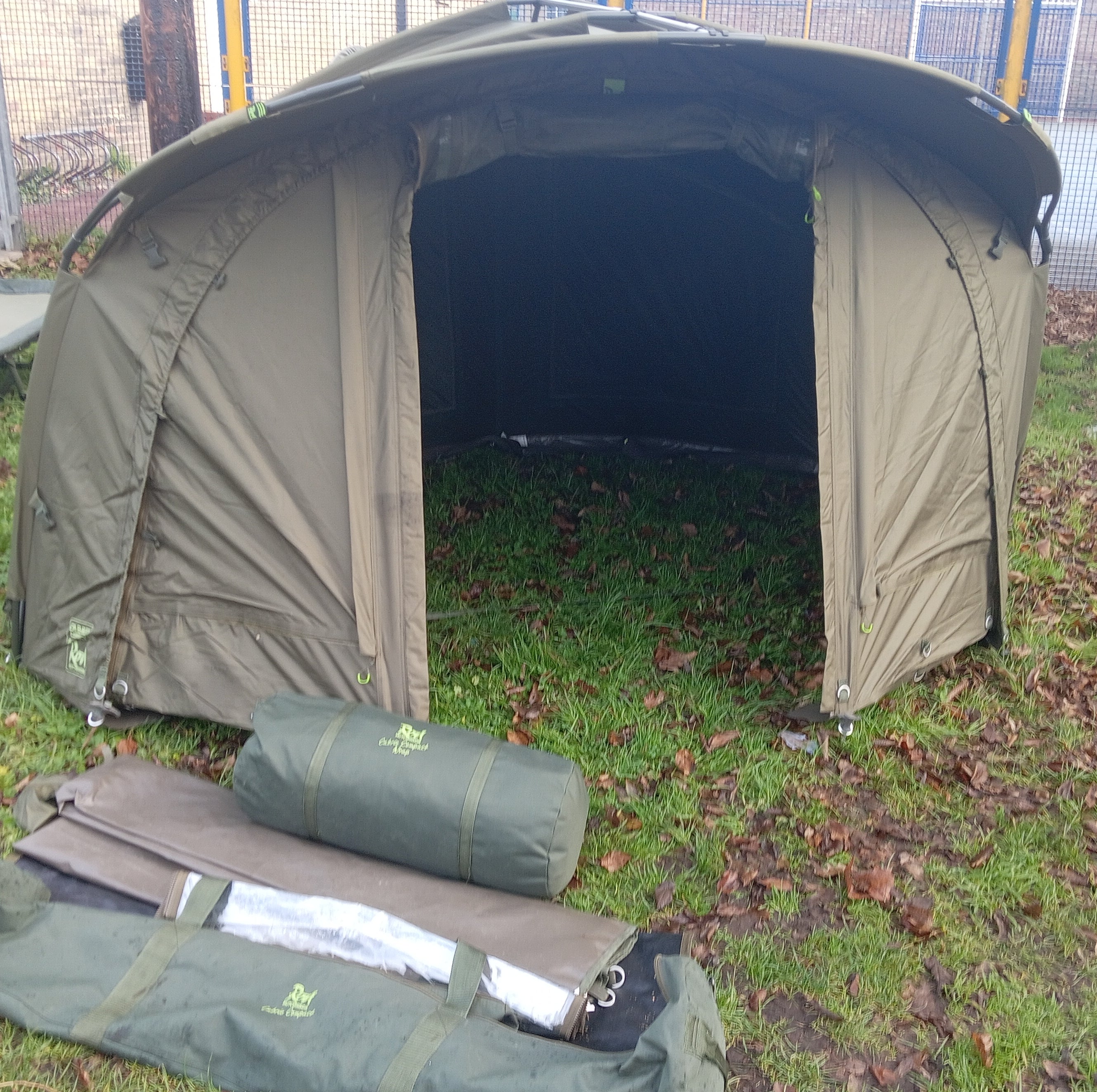 Rod Hutchinson Compact Cabrio Bivvy & Winter Wrap - 20,000HH Used Carp Shelter