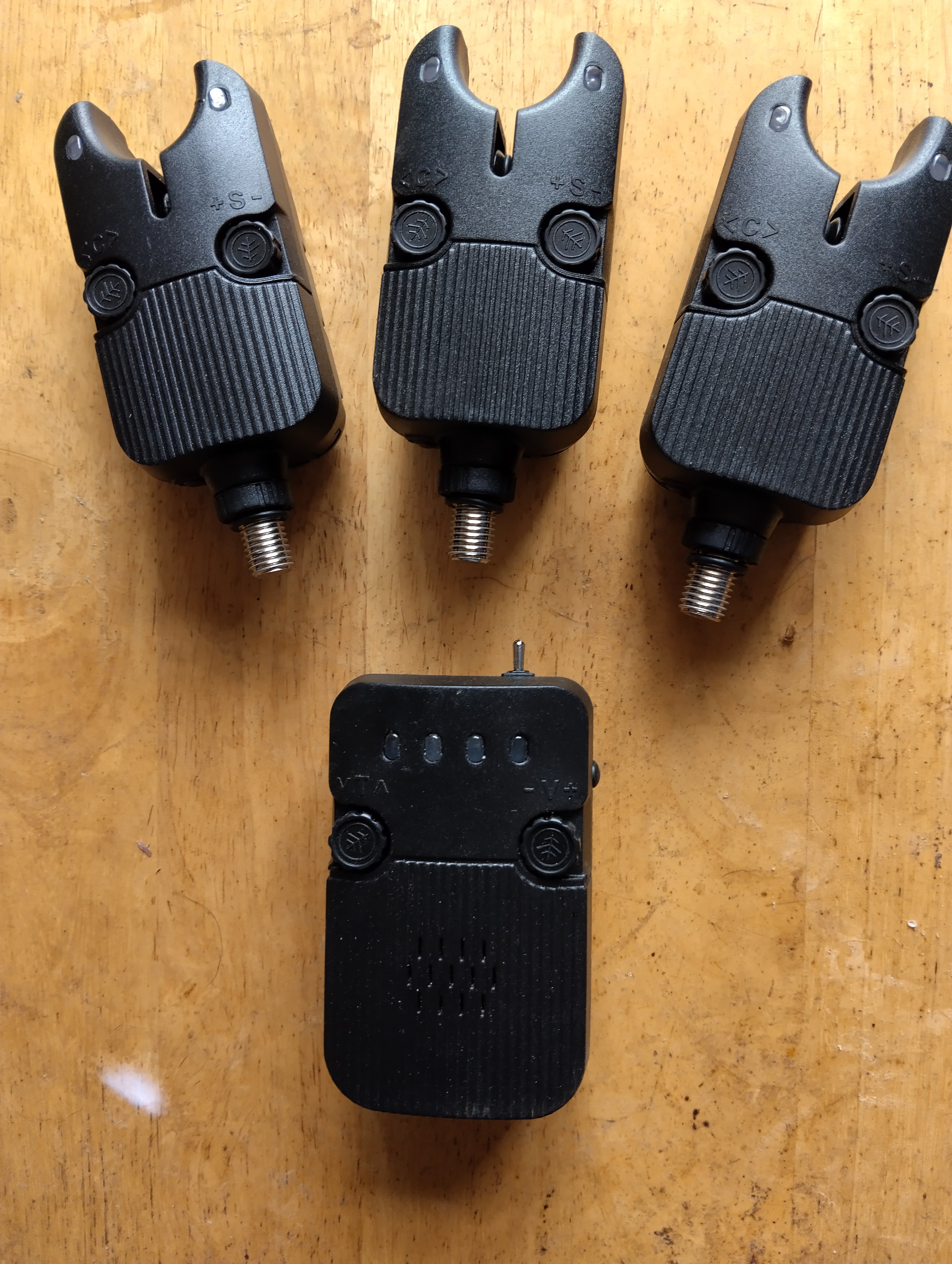 Wychwood Solace 3-Rod Carp Fishing Bite Alarm & Receiver