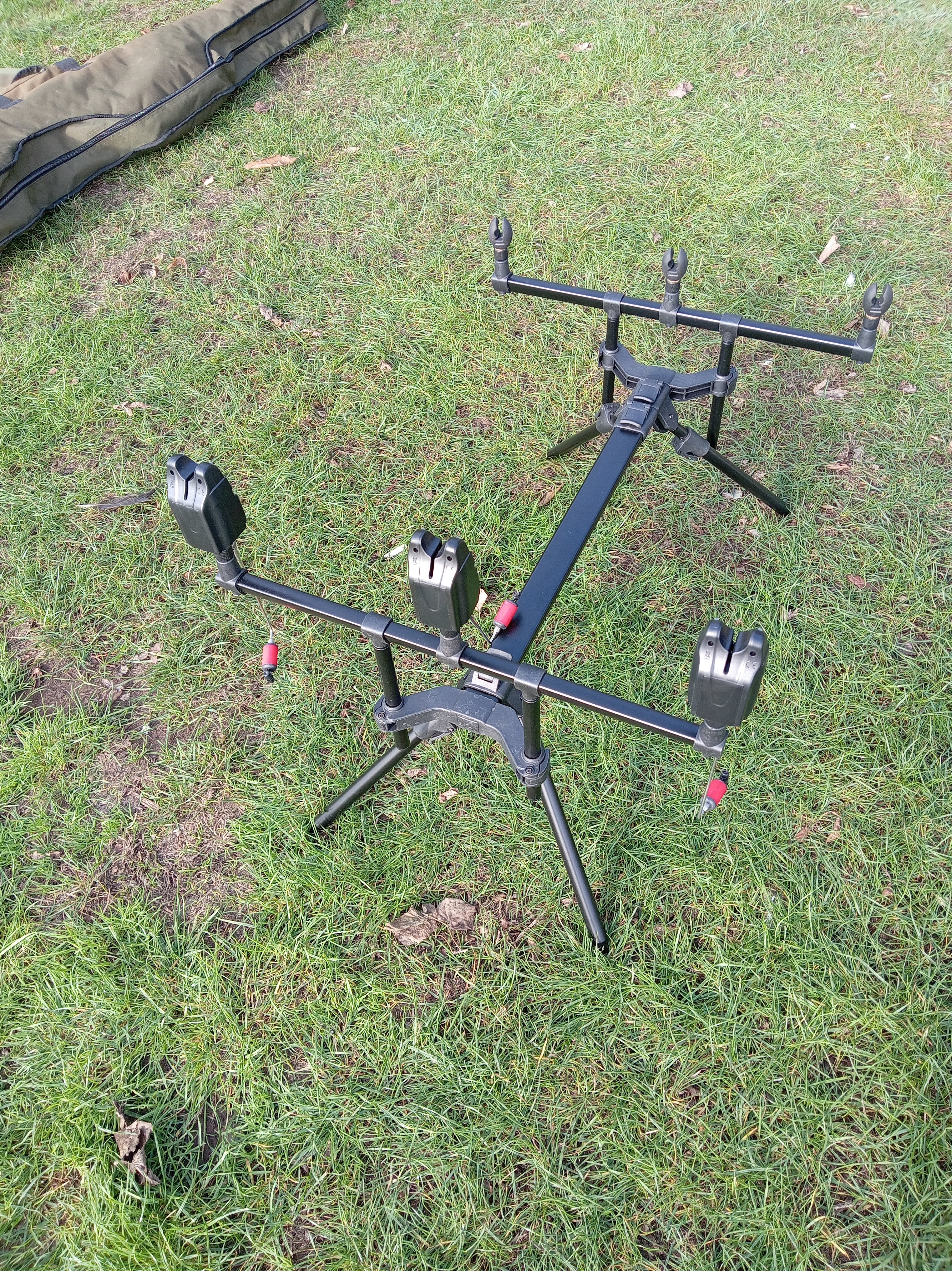 NGT Slider 3 Rod Pod Outfit | Ex Display Bargain | Alarms Swingers Butt Grips Case