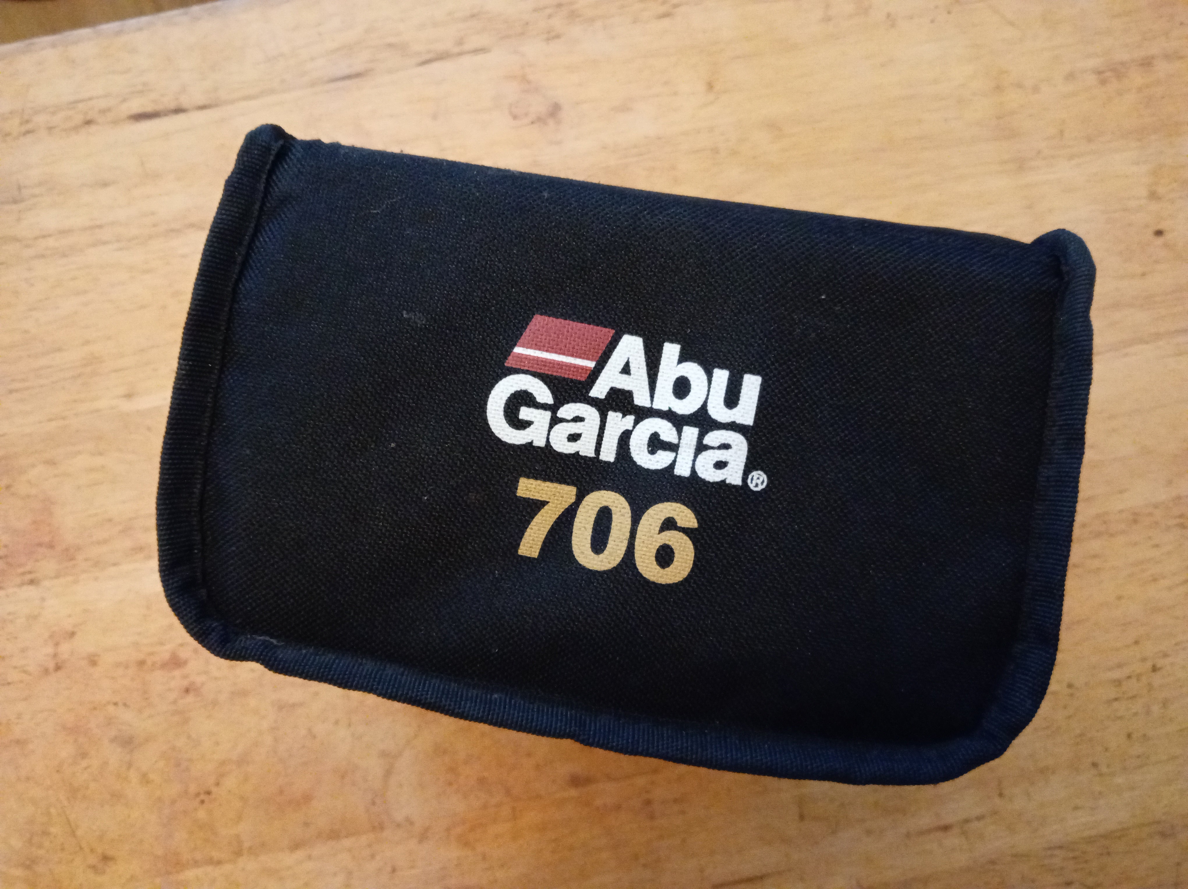 Abu Garcia 706 Closed Face Reel - Inc 2 Spare Spools & Original Case