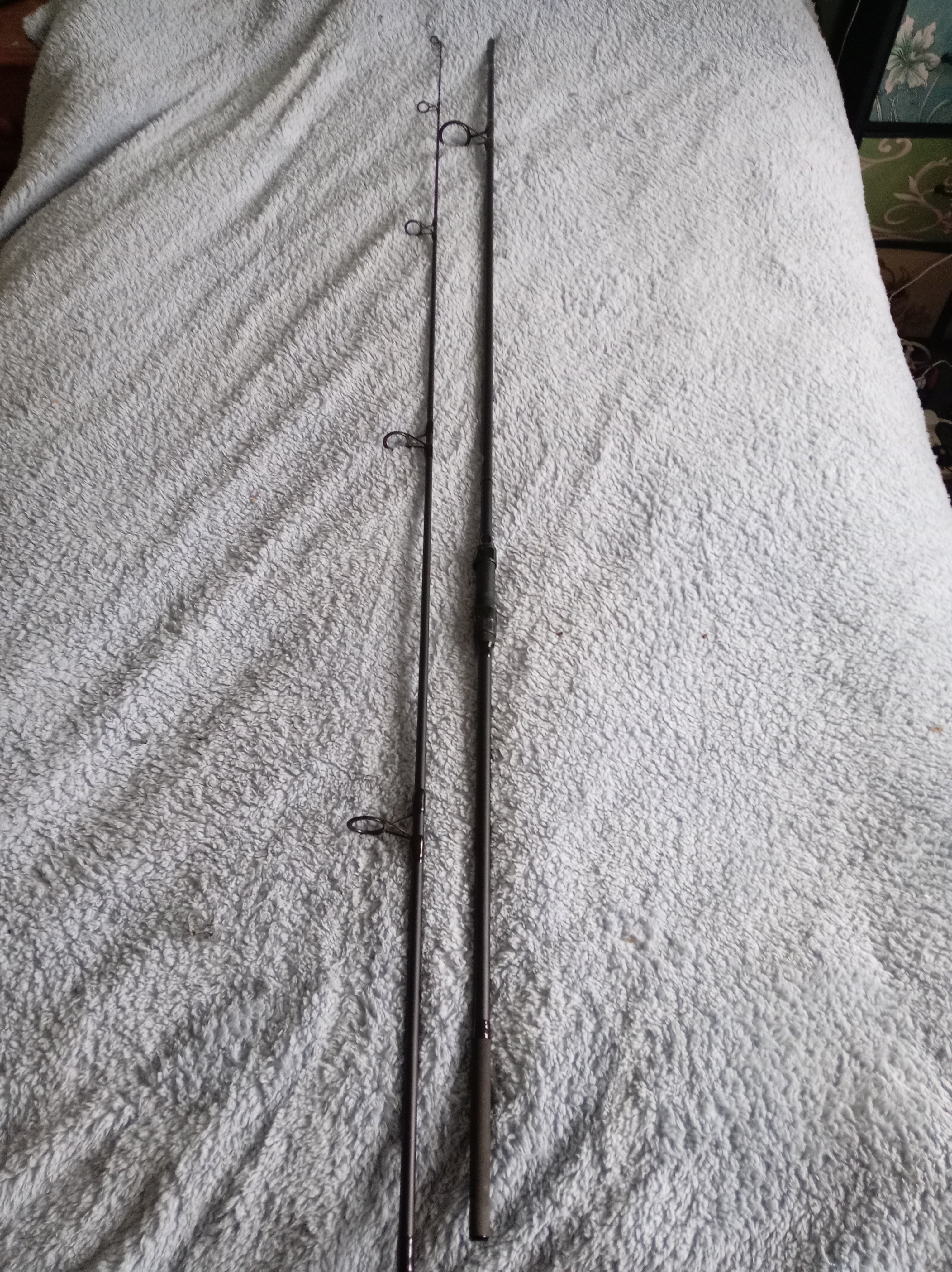 Sonik SKS Black 12ft 3lb Carp Fishing Rod - 50mm Butt Ring - Very Good Condition
