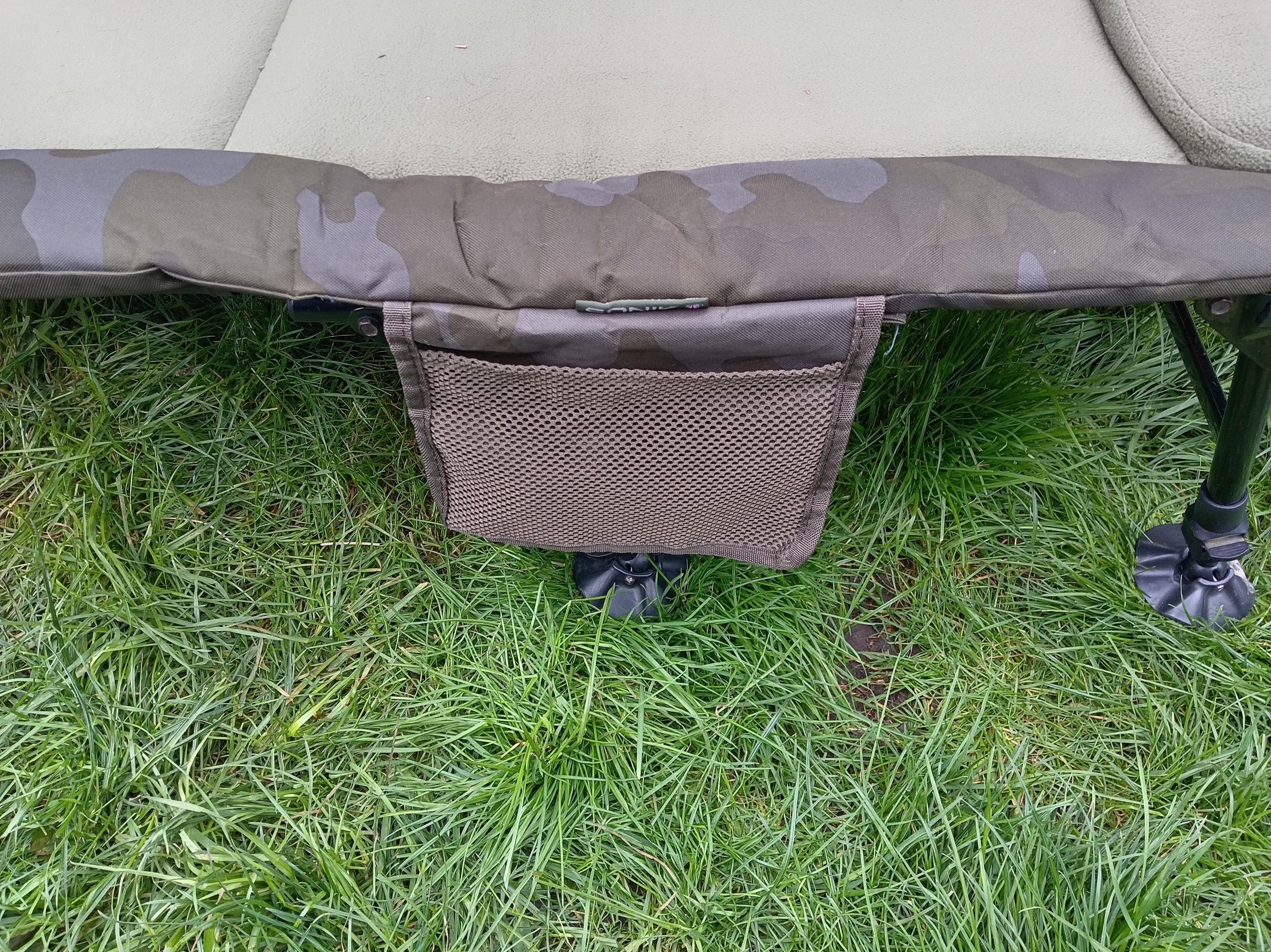 Sonik SK-TEK 6-Leg Carp Fishing Bedchair – Excellent Used Condition