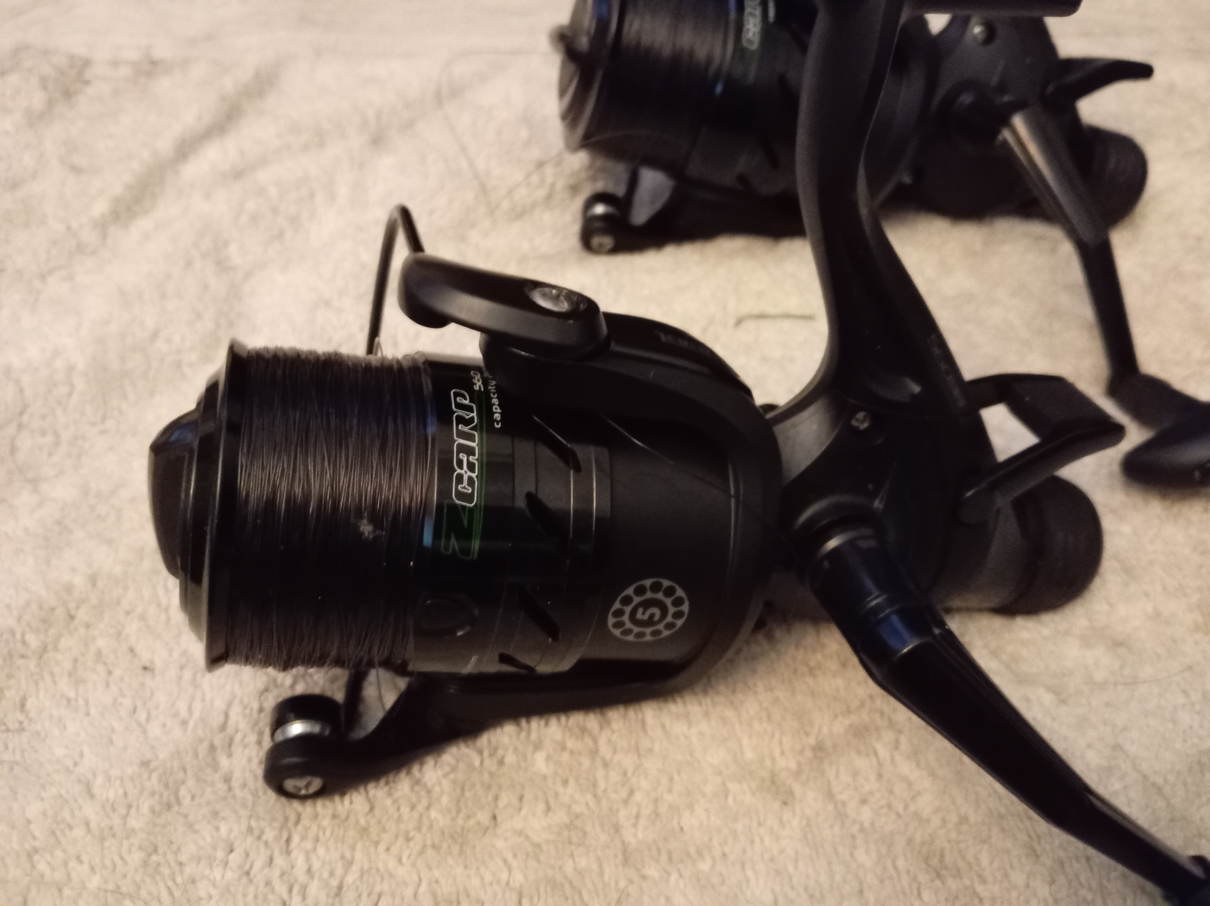 Zebco Z Carp 560 Runner Reels (Pair) - 5BB Free Spool - Loaded 12lb Mono - VGC