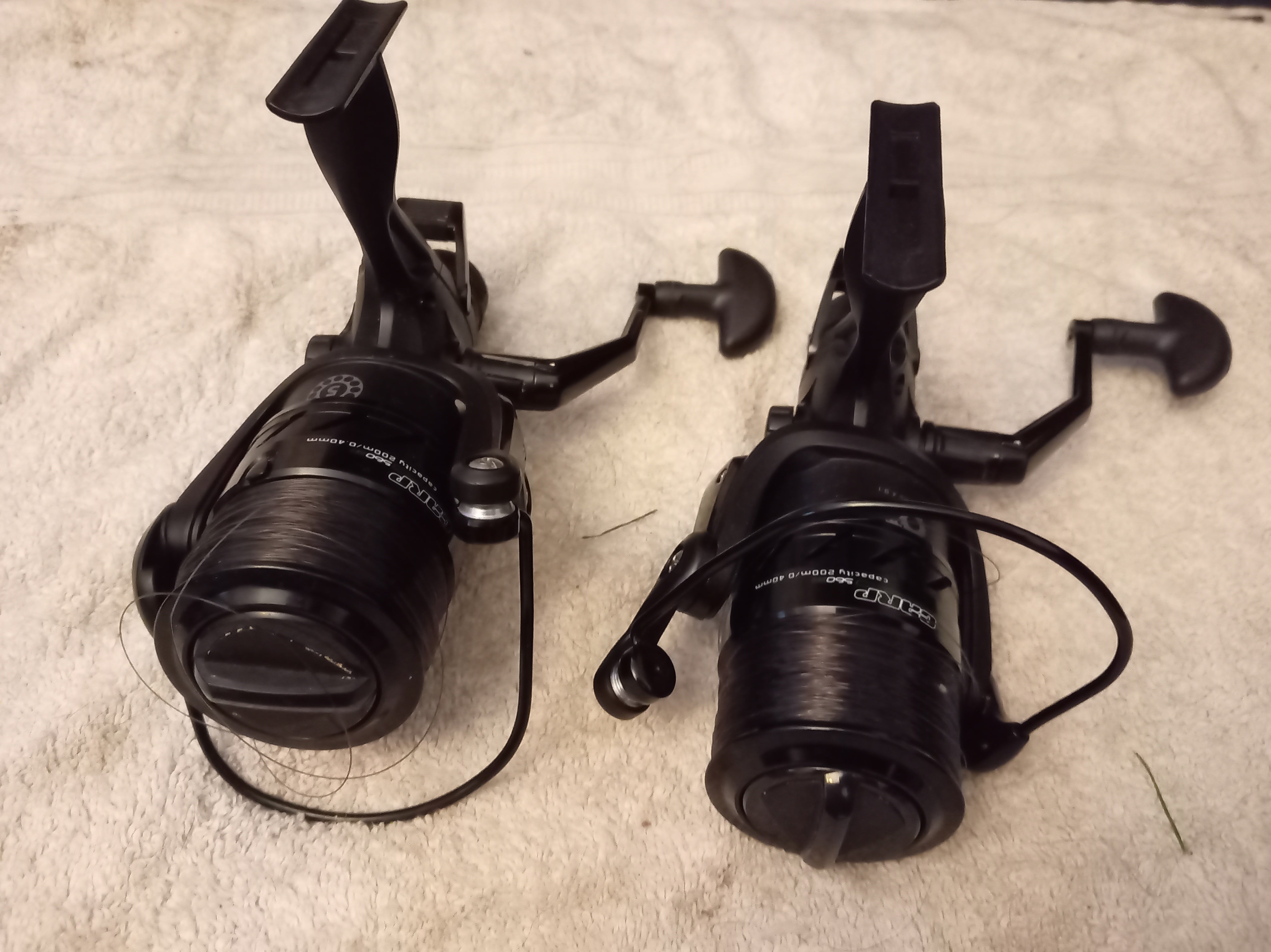Zebco Z Carp 560 Runner Reels (Pair) - 5BB Free Spool - Loaded 12lb Mono - VGC