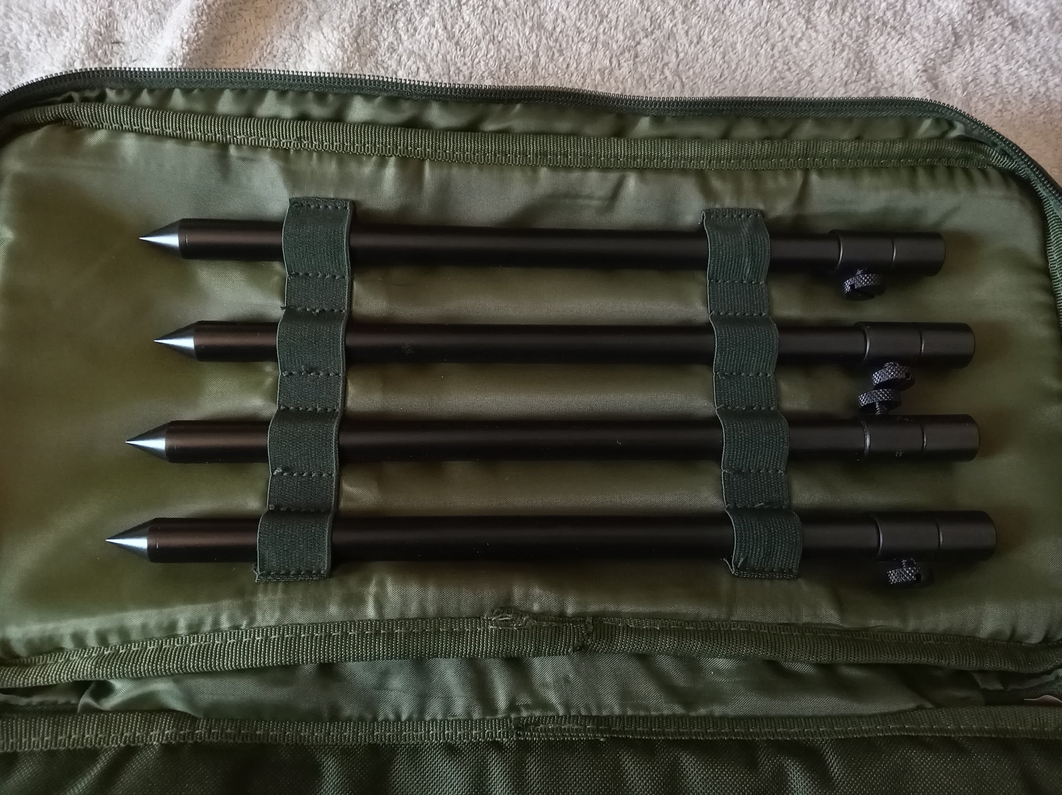 3-Rod Goalpost Set - Extending Wychwood Buzz Bars, 4x 30cm Banksticks & Padded Bag
