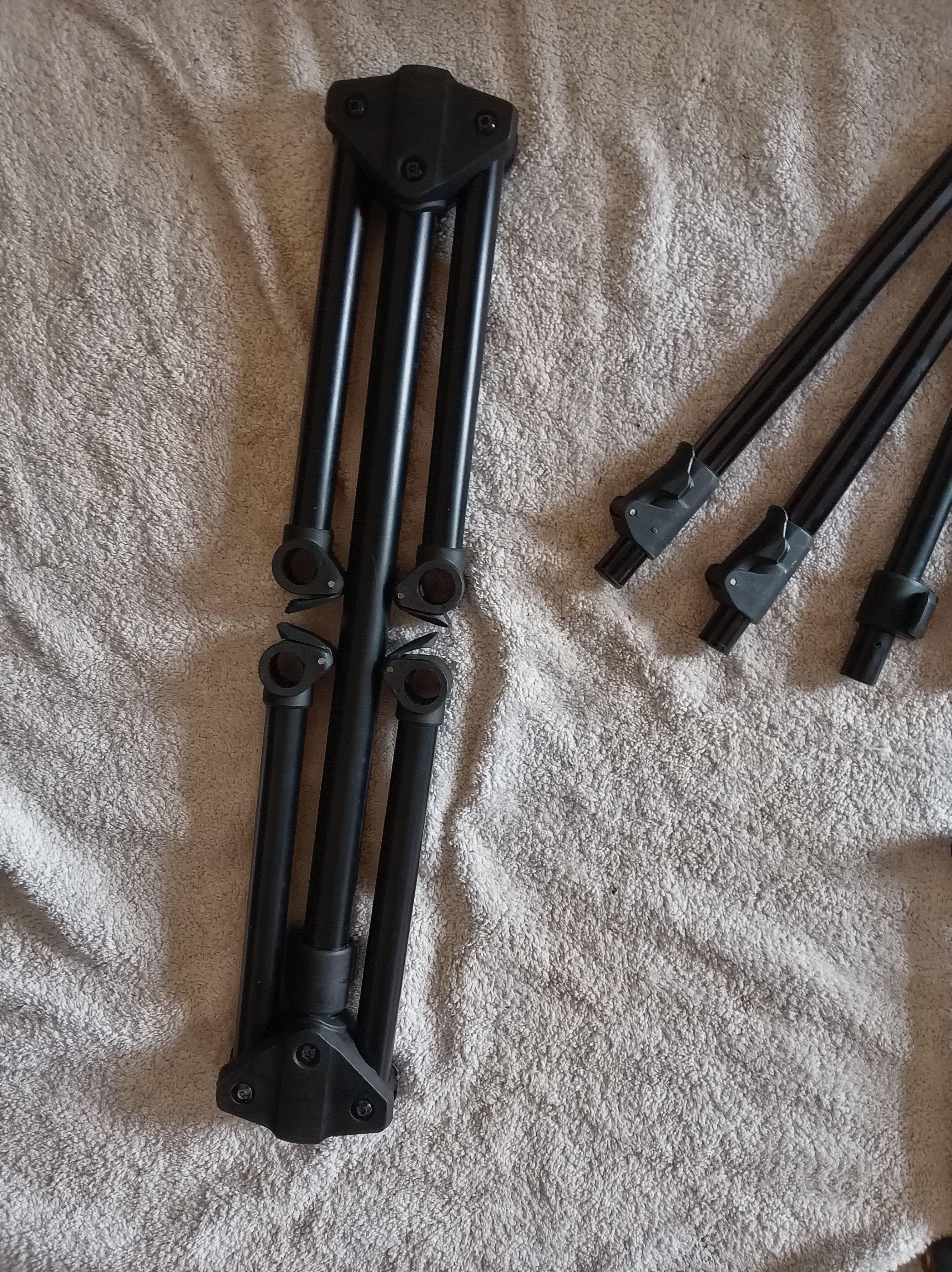 Sonik VaderX 3-Rod Pod - Adjustable Aluminium Rod Support - VGC