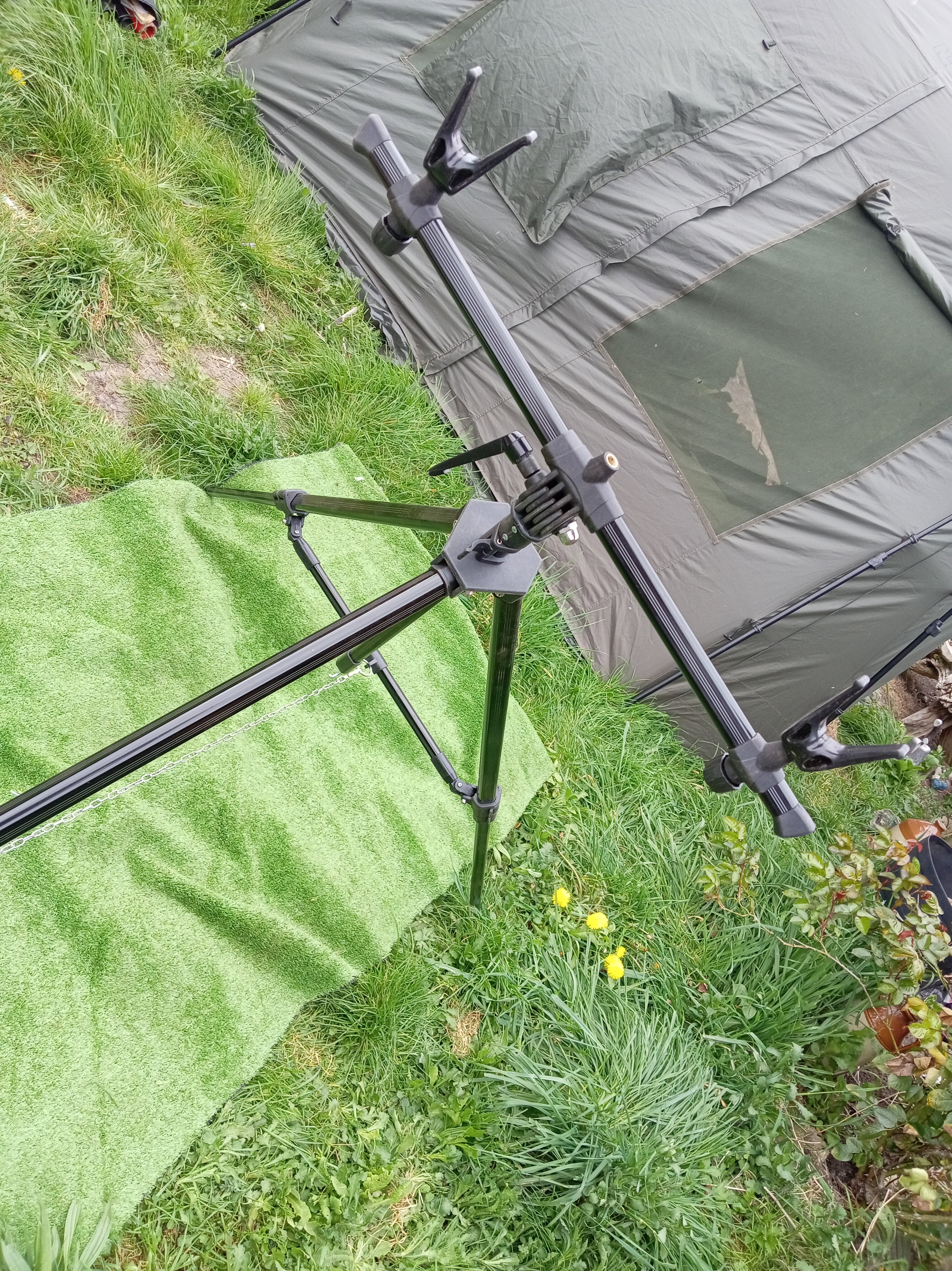 Barbus River Barbel Tripod - Fully Adjustable - With Butt Cups & Rest Heads - VGC