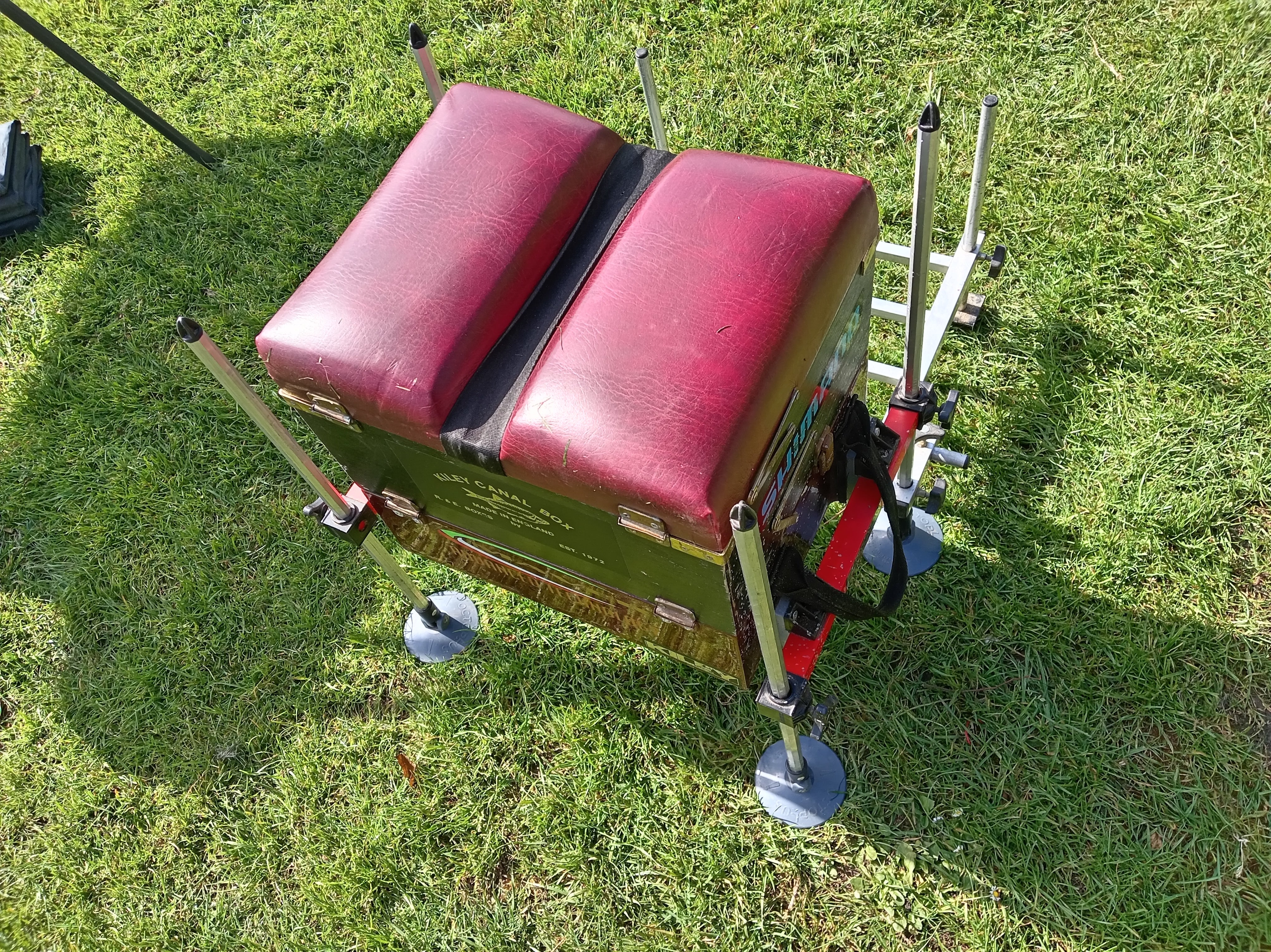 Kiley Canal Box Classic Match Fishing Seat Box with Footplates - Vintage Used