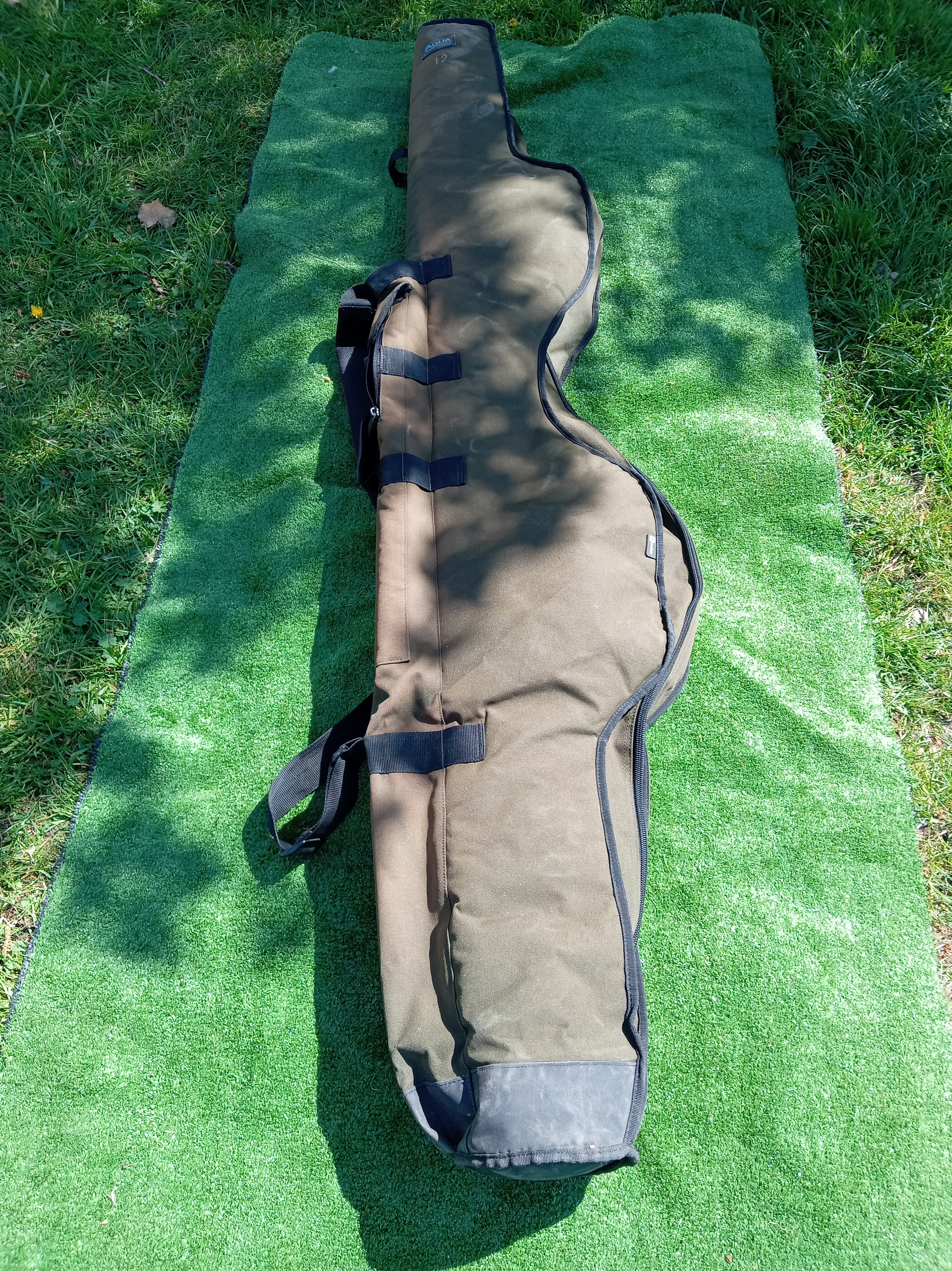 PAIR DAM Black Panther 12ft 2.75lb Carp Rods & Aqua Endura 6 Rod Padded Holdall
