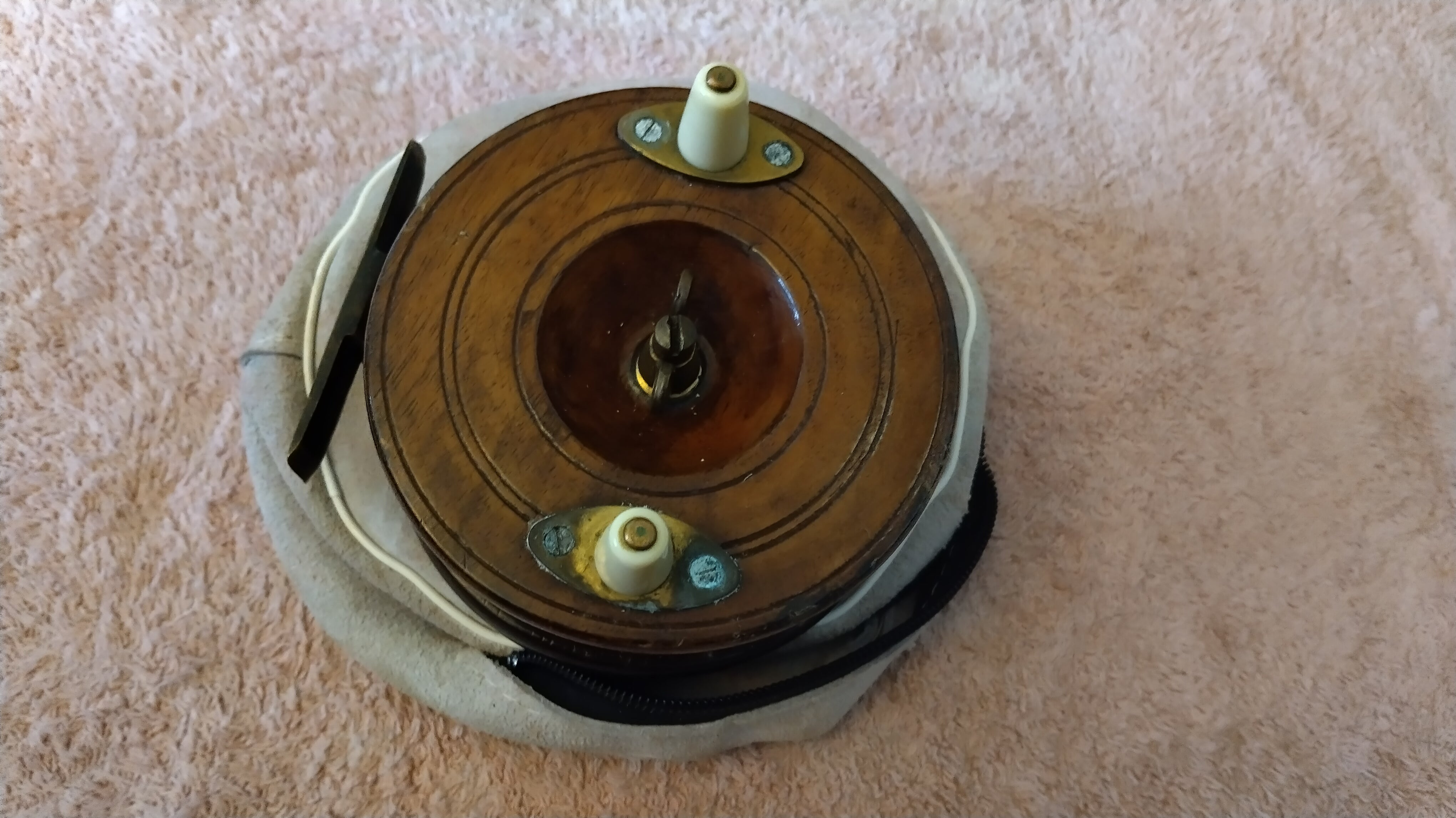 Antique Wood Brass Centrepin Reel 4.5" Vintage Wooden Trotting Reel Inc Case