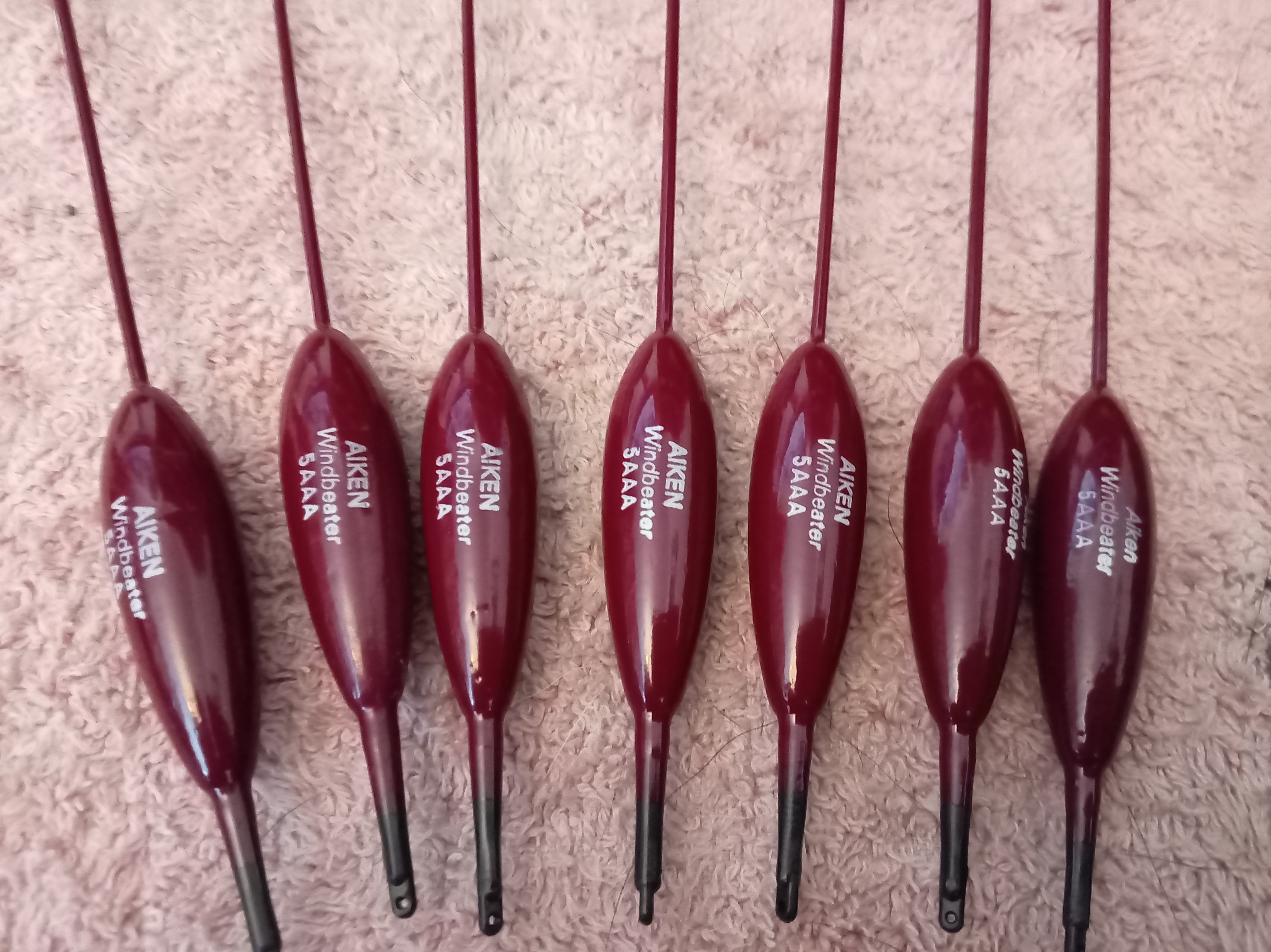 Set of 7 x 5aaa Aiken Windbeater Floats in Protective Float Tube