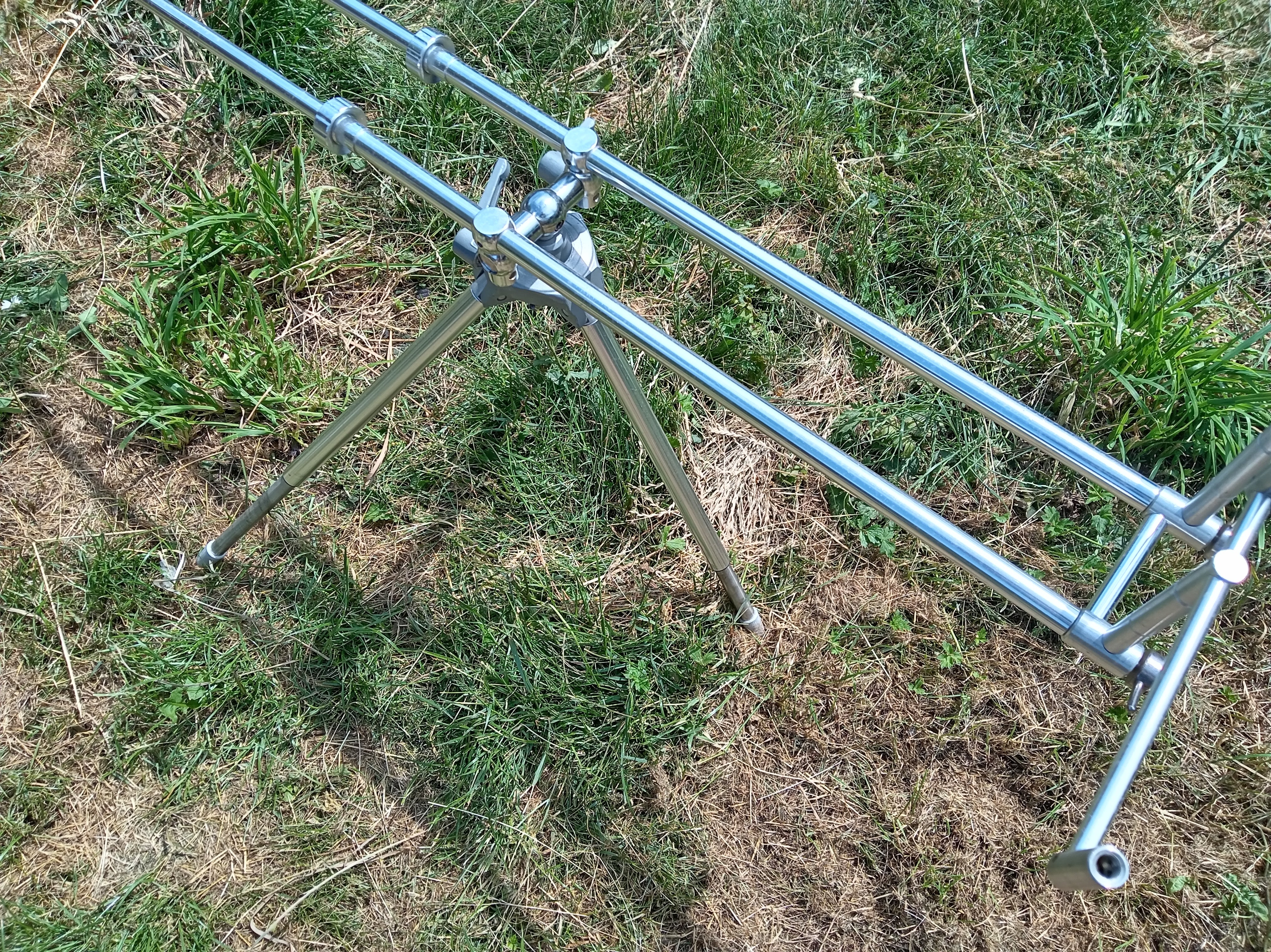 Continental Carp Rod Pod Stable Versatile 3-Rod Fishing Session Setup