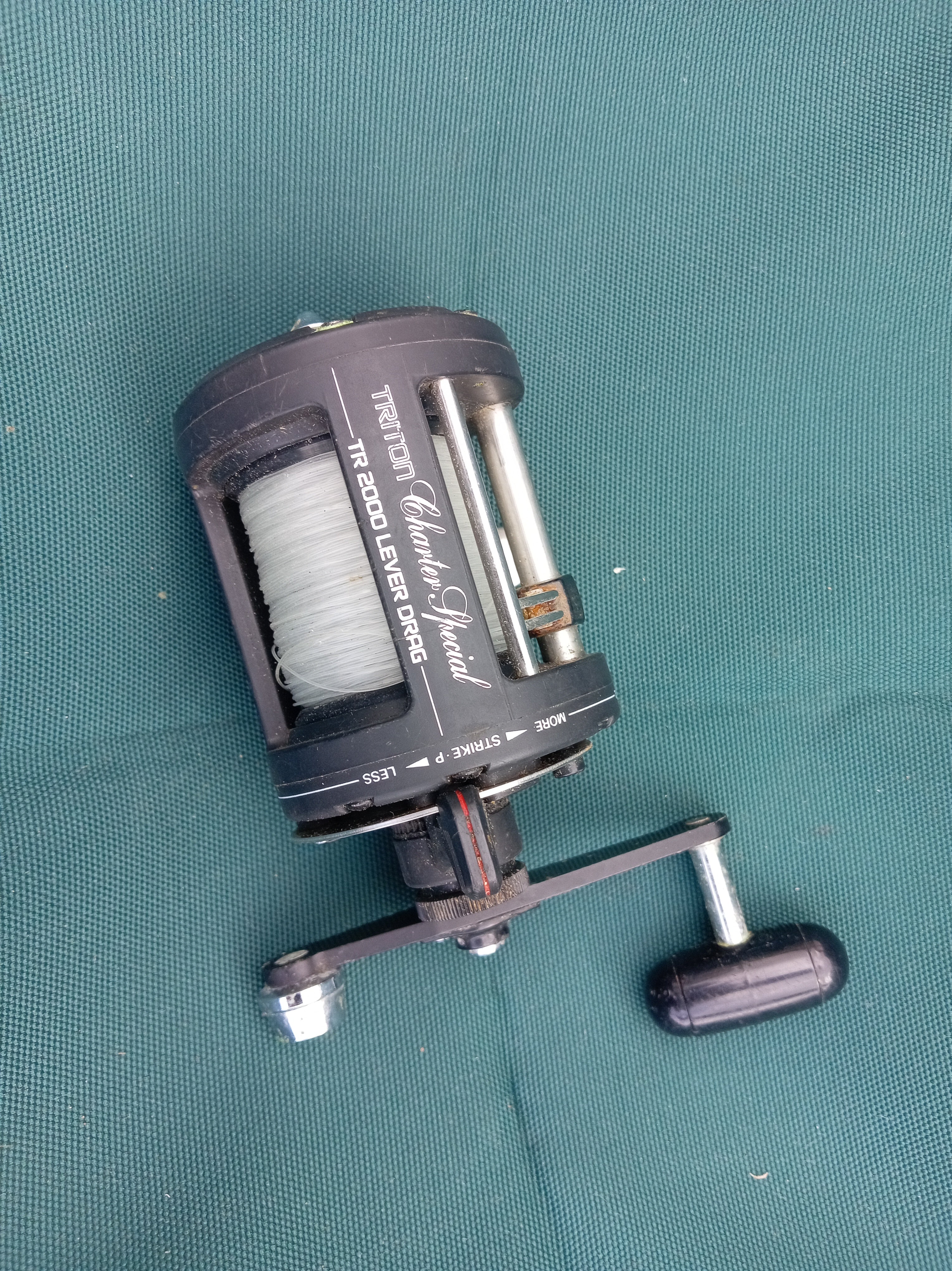 Used Shimano Triton Charter Special TR2000 Lever Drag Boat Reel Level Wind TR 2000