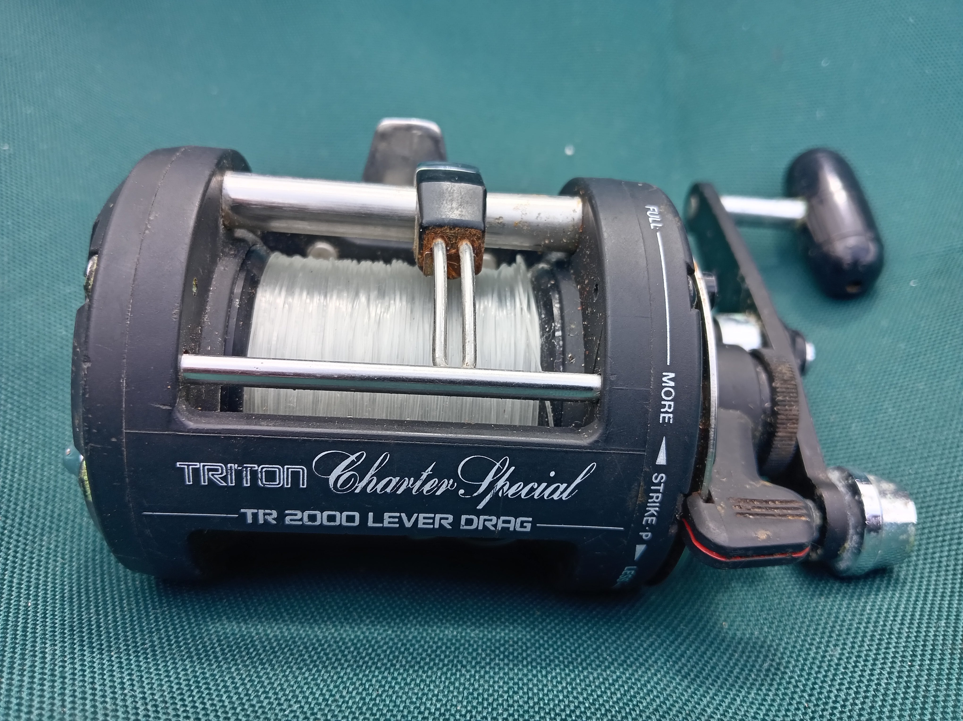Used Shimano Triton Charter Special TR2000 Lever Drag Boat Reel Level Wind TR 2000