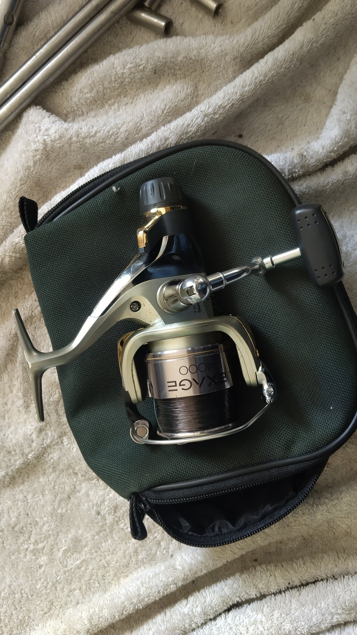 Shimano Exage 4000 Fixed Spool Fishing Reel + Spare Spool & Drennan Pouch