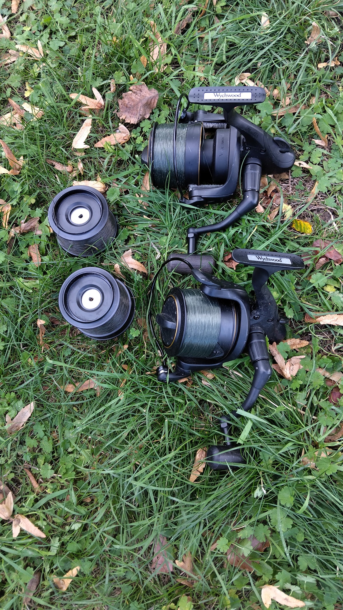 Pair Wychwood Riot 65S Big Pit Carp Reels with Spare Spools – VGC