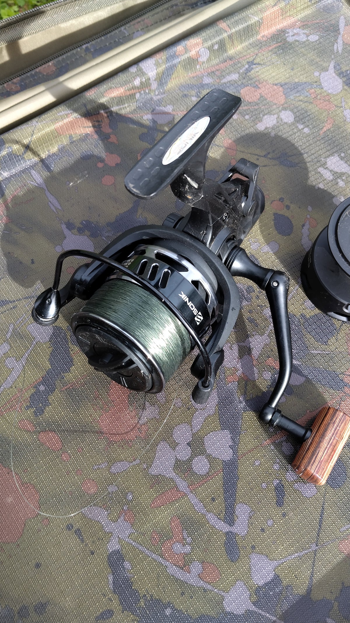 Sonik ANGL-R 6000FS Carp Fishing Free Spool Runner Reel – Very Good Used
