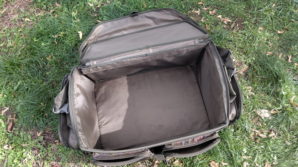 OMC Heist XL Carryall Carp Fishing Tackle Bag 70L+ Splash Camo Lightly Used