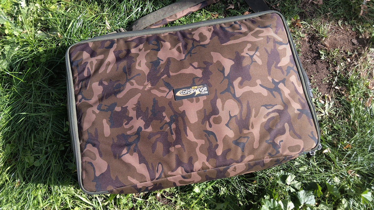 Carp Royal Baron GPS Bait Boat with Sonar Handset, Charger & Fox Camolite Bag