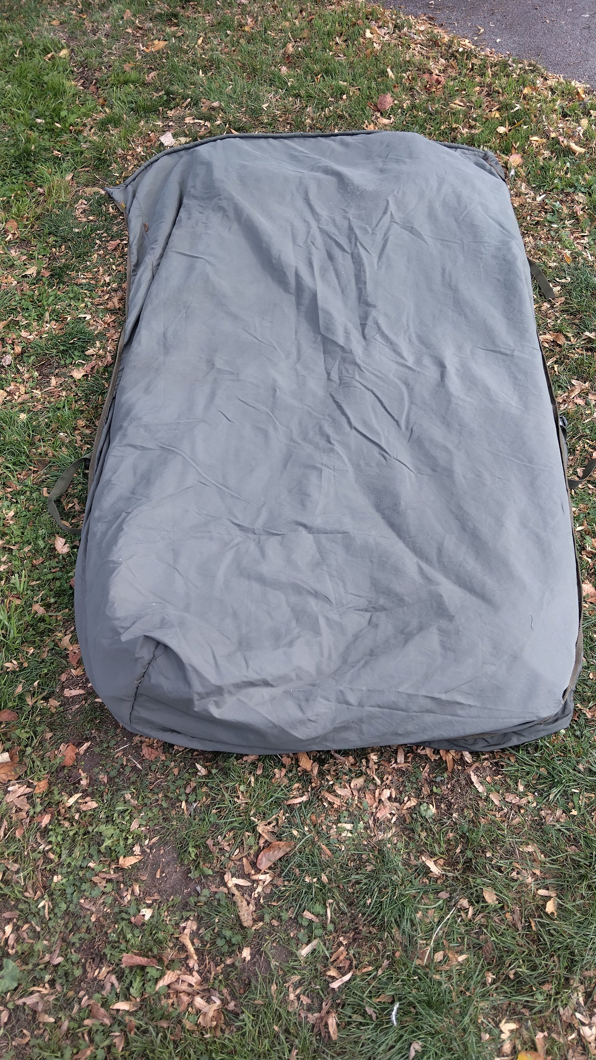 Trakker 5 Season Sleeping Bag & Fleece Lined Bedchair Cover Carp Fishing