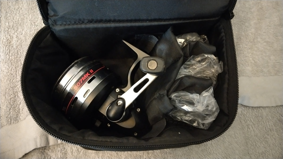 Abu Garcia 507 MK II Closed Face Reel Excellent + Spare Spools & Padded Bag