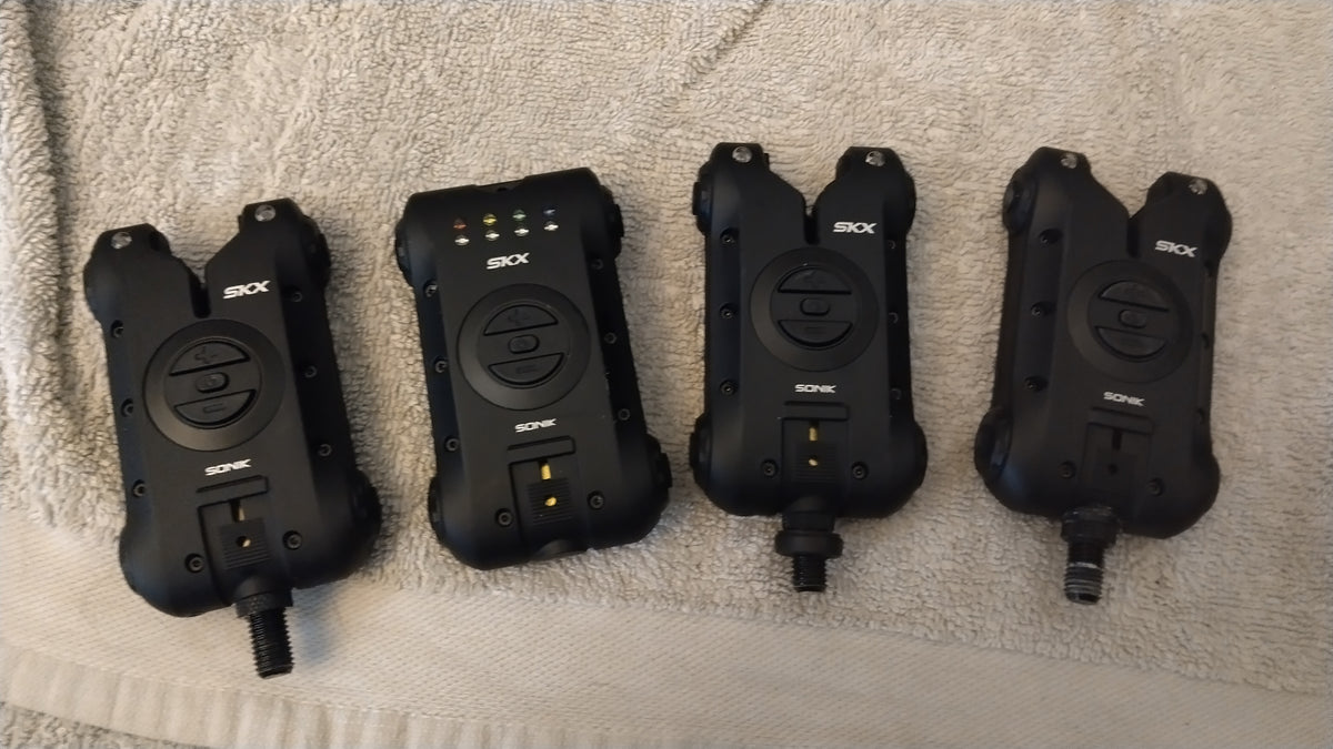 Sonik SKX 3+1 Wireless Bite Alarm Set 3 Alarms & Receiver Inc Case Superb Used