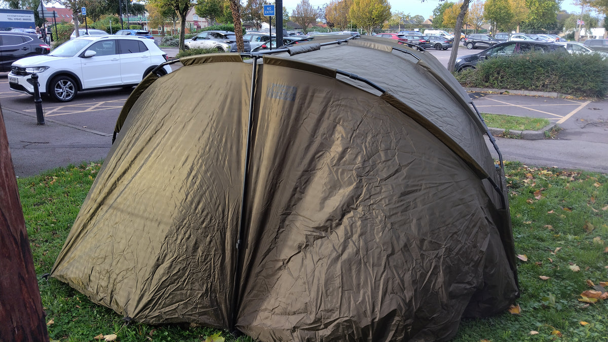 Fox EOS 2 Man Carp Fishing Bivvy with Pegs & Groundsheets Barely Used