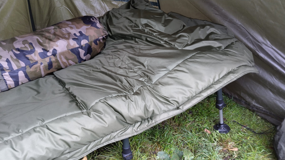 Saber Sleep System 6 Leg Carp Fishing Bedchair & Sleeping Bag Excellent Barely Used