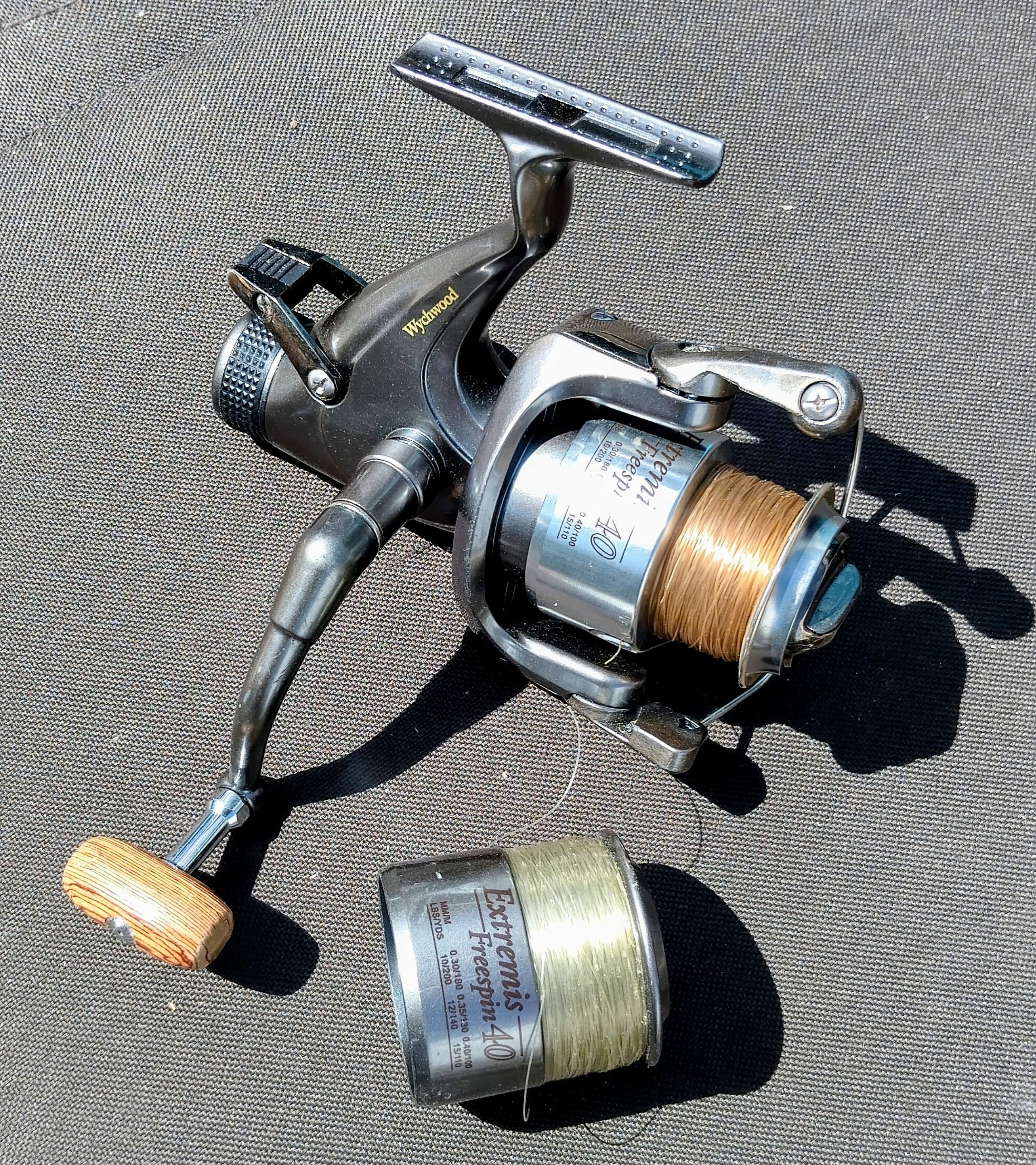 Wychwood Extremis Freespin 40 Baitrunner Carp Reel + Spare Spool VGC
