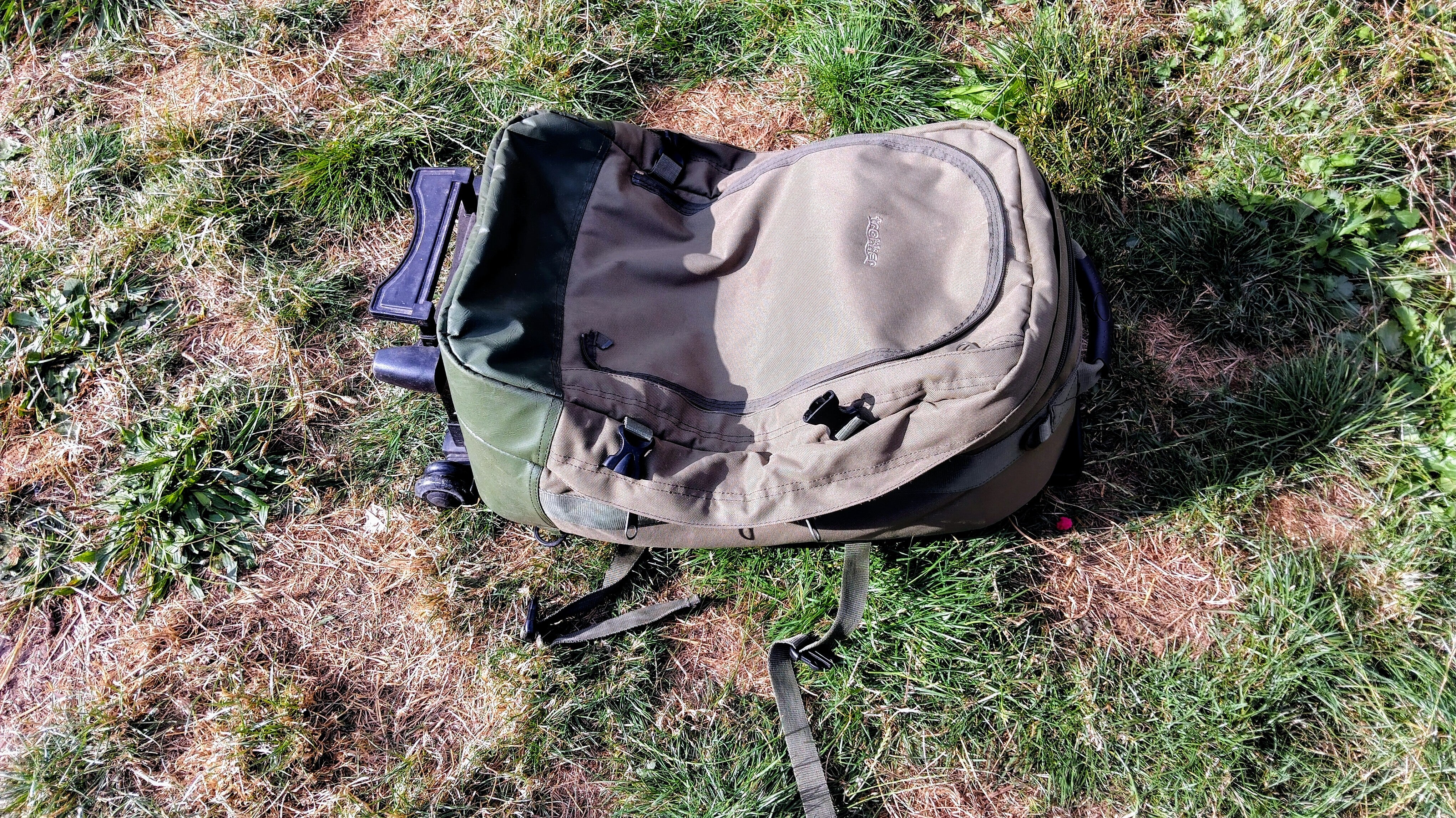 Trakker Convertible Rolling Backpack Carry On Cabin Luggage Carp Fishing Rucksack