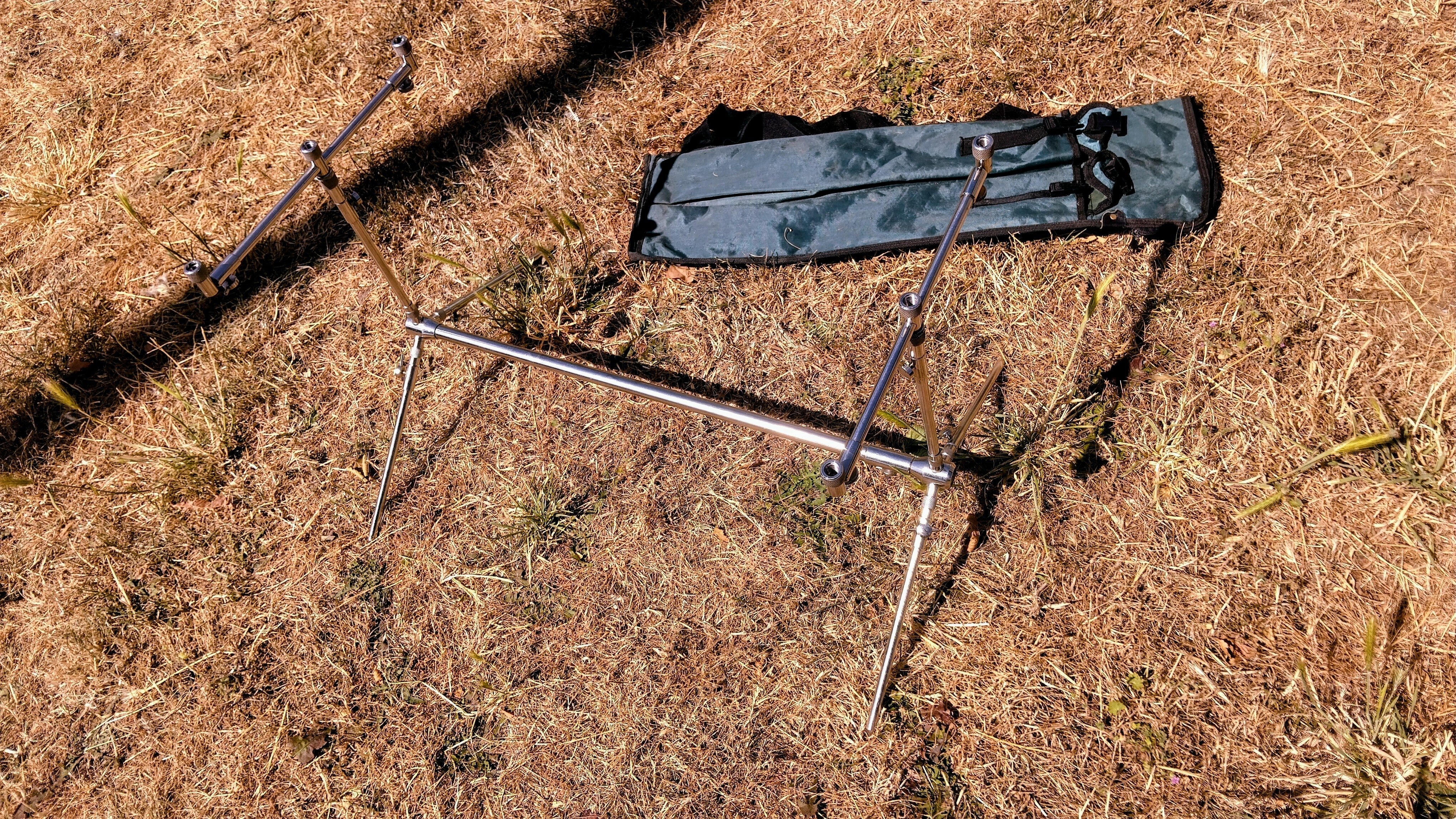 Stainless Steel 3 Rod Pod - Compact, Heavy Duty Fishing Setup with Carry Bag