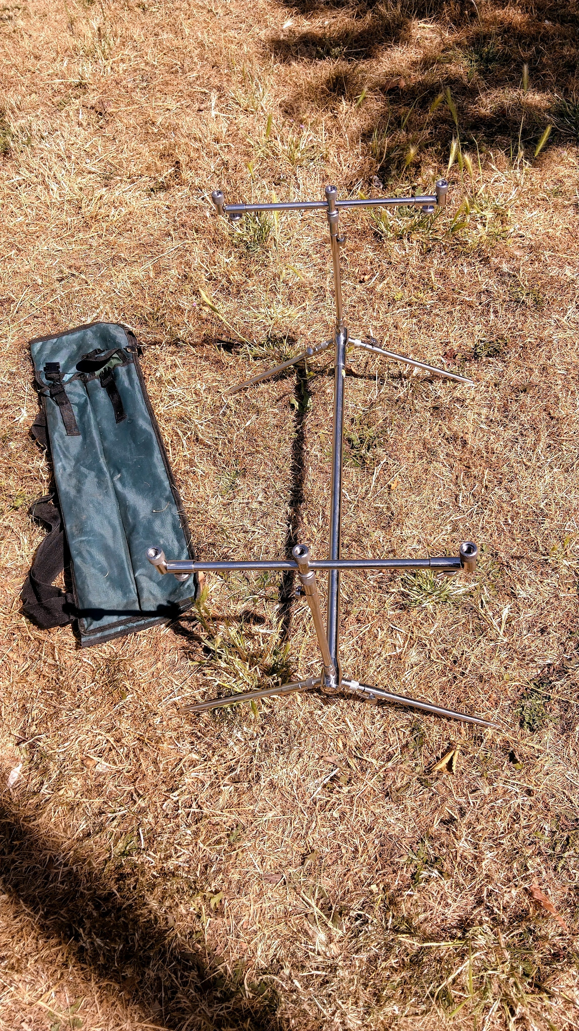 Stainless Steel 3 Rod Pod - Compact, Heavy Duty Fishing Setup with Carry Bag