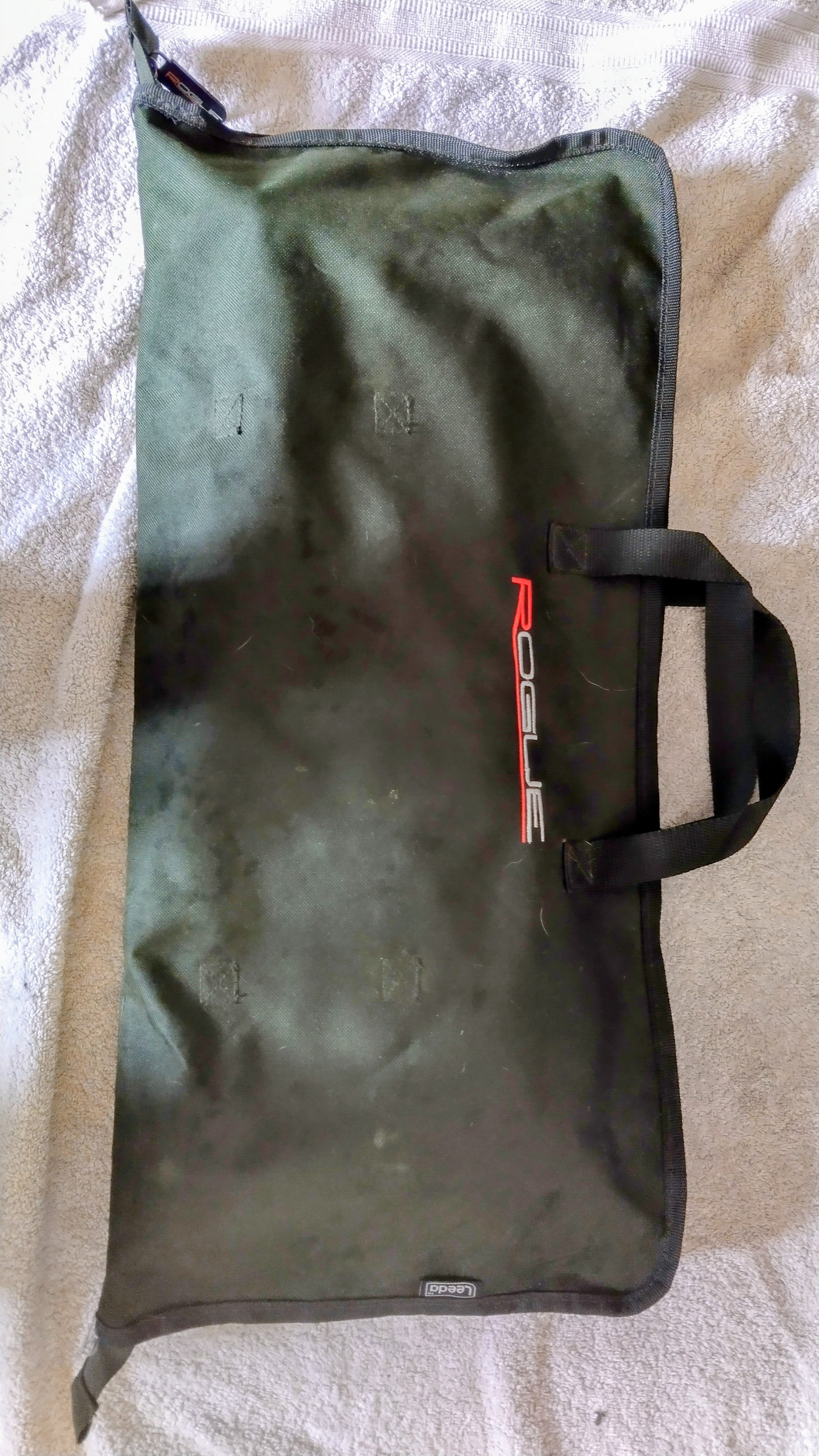 Leeda Rogue 3 Rod Pod - Black Aluminium Carp Fishing Rod Support & Carry Case