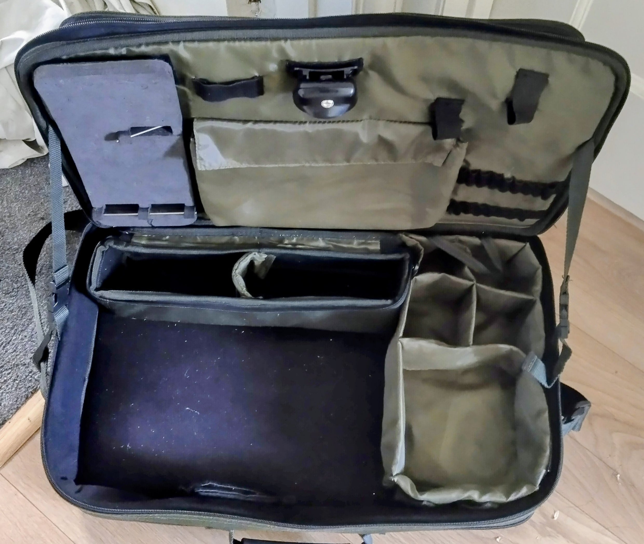 Cormoran Carp Fishing Bivvy Table & Tackle Luggage Bag System