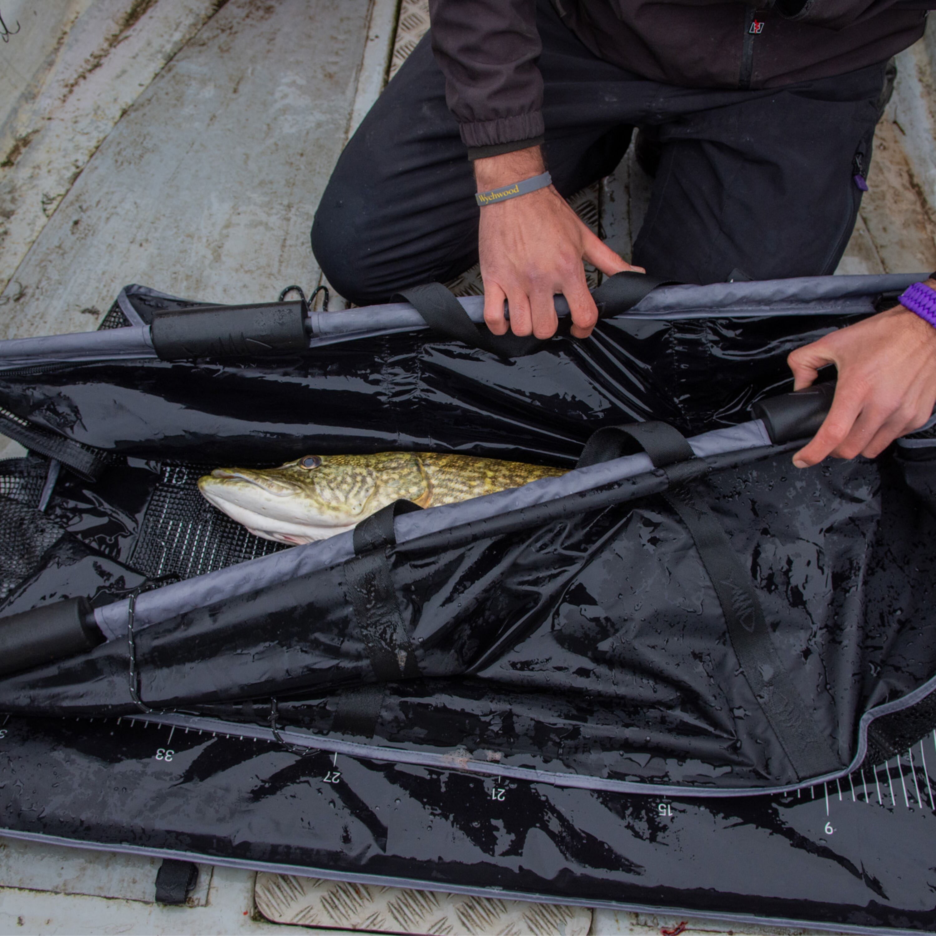 Wychwod Agitator Predator Fishing Sling Mat Retainer System