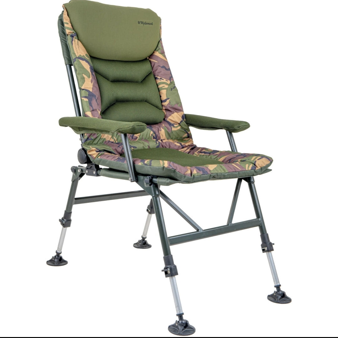Wychwood Epic Tactical Relax Recliner Chair | Lightweight DPM Carp Fishing Seat | Adjustable