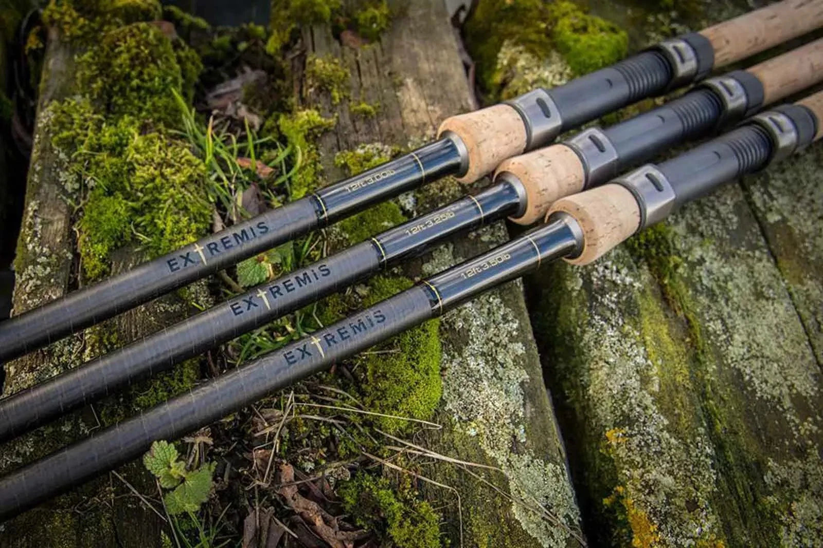 Wychwood Extremis 12' 3.5lb Full Cork Carp Rods | High Modulus Carbon