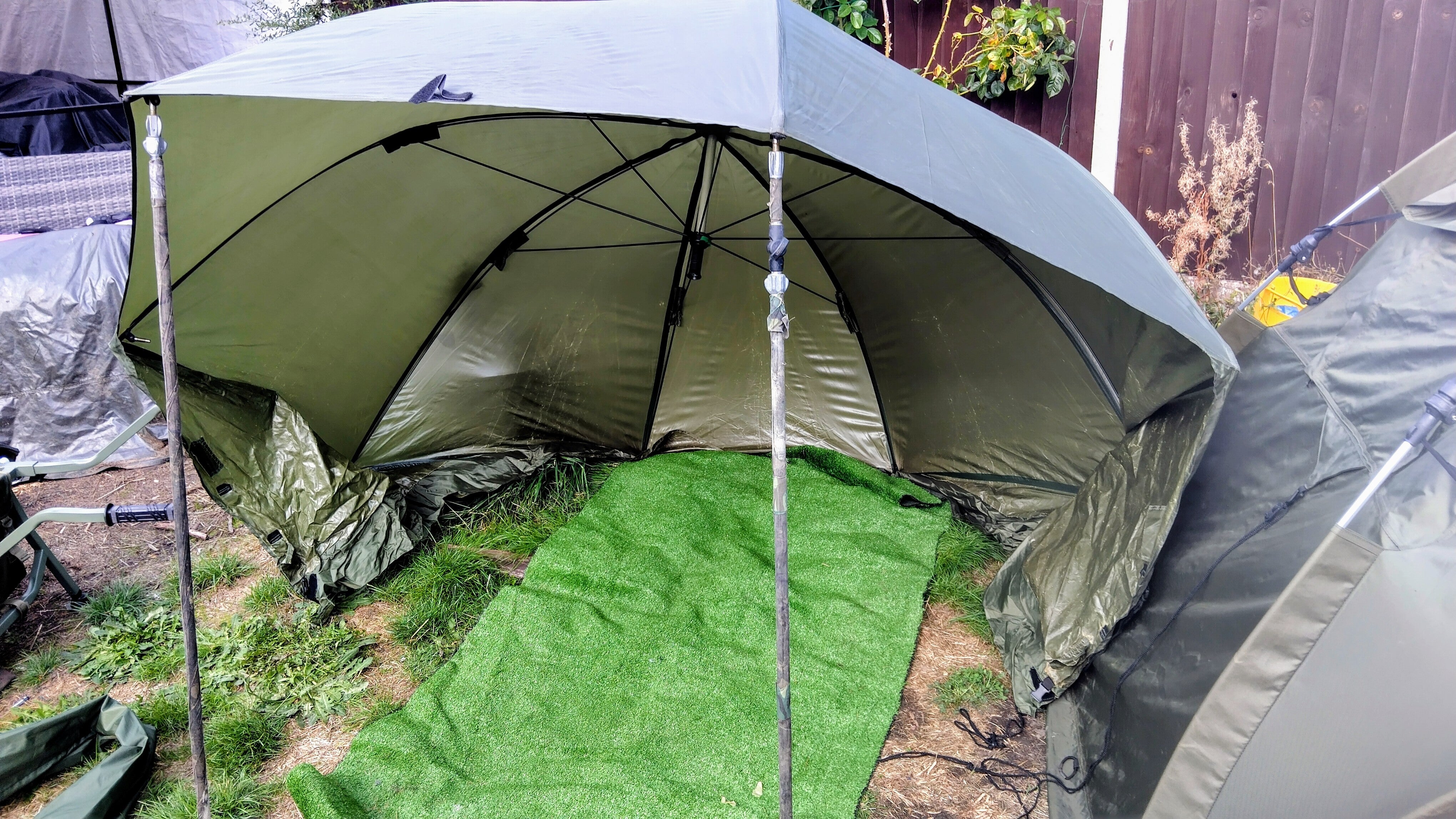 Daiwa Mission Brolly Shelter - Lightweight Waterproof Carp Coarse Fishing Umbrella